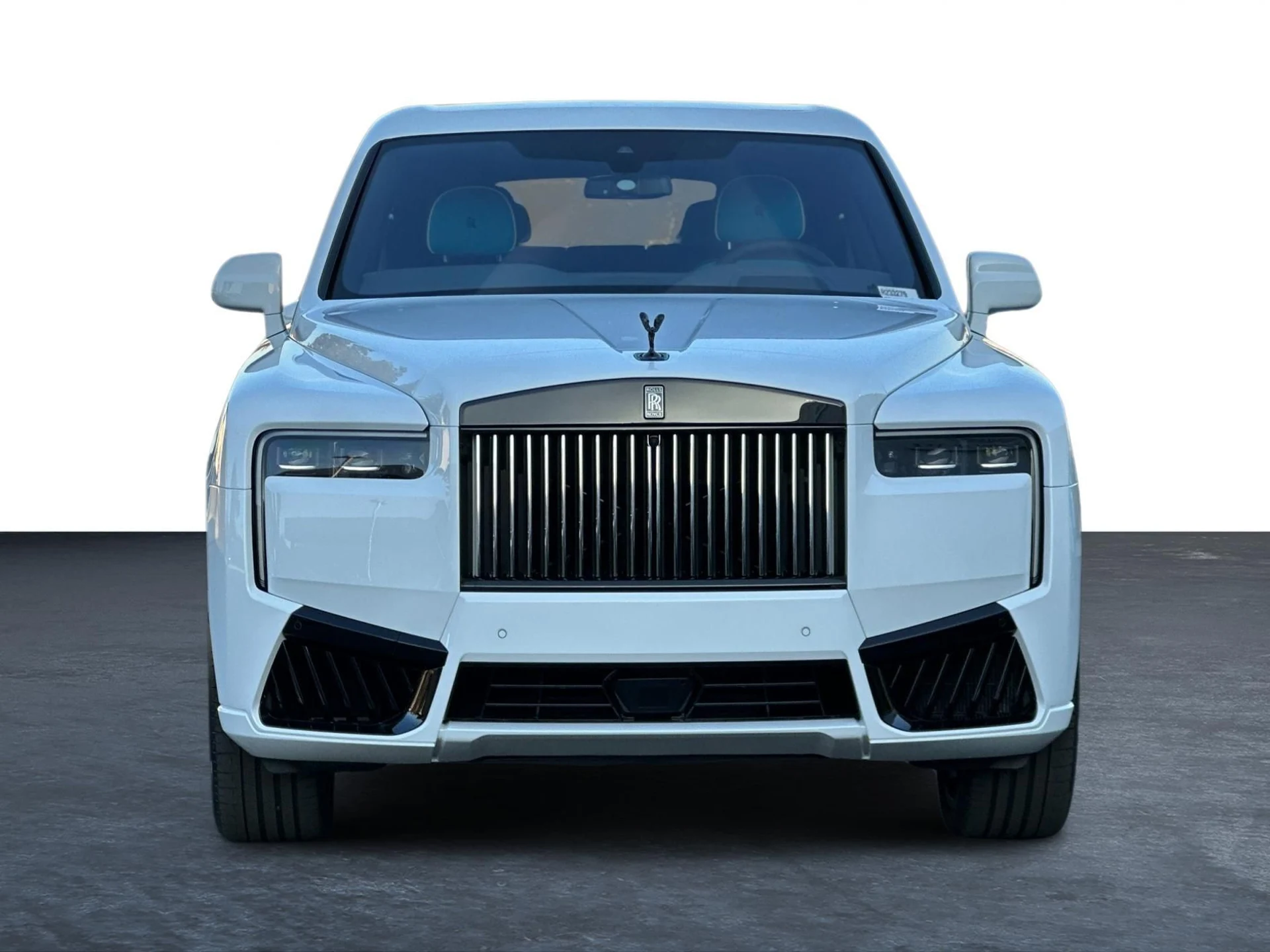 mph009_500909772_New_2026_Rolls_Royce_Black_Badge_Cullinan_1765013306_7c576f15bb