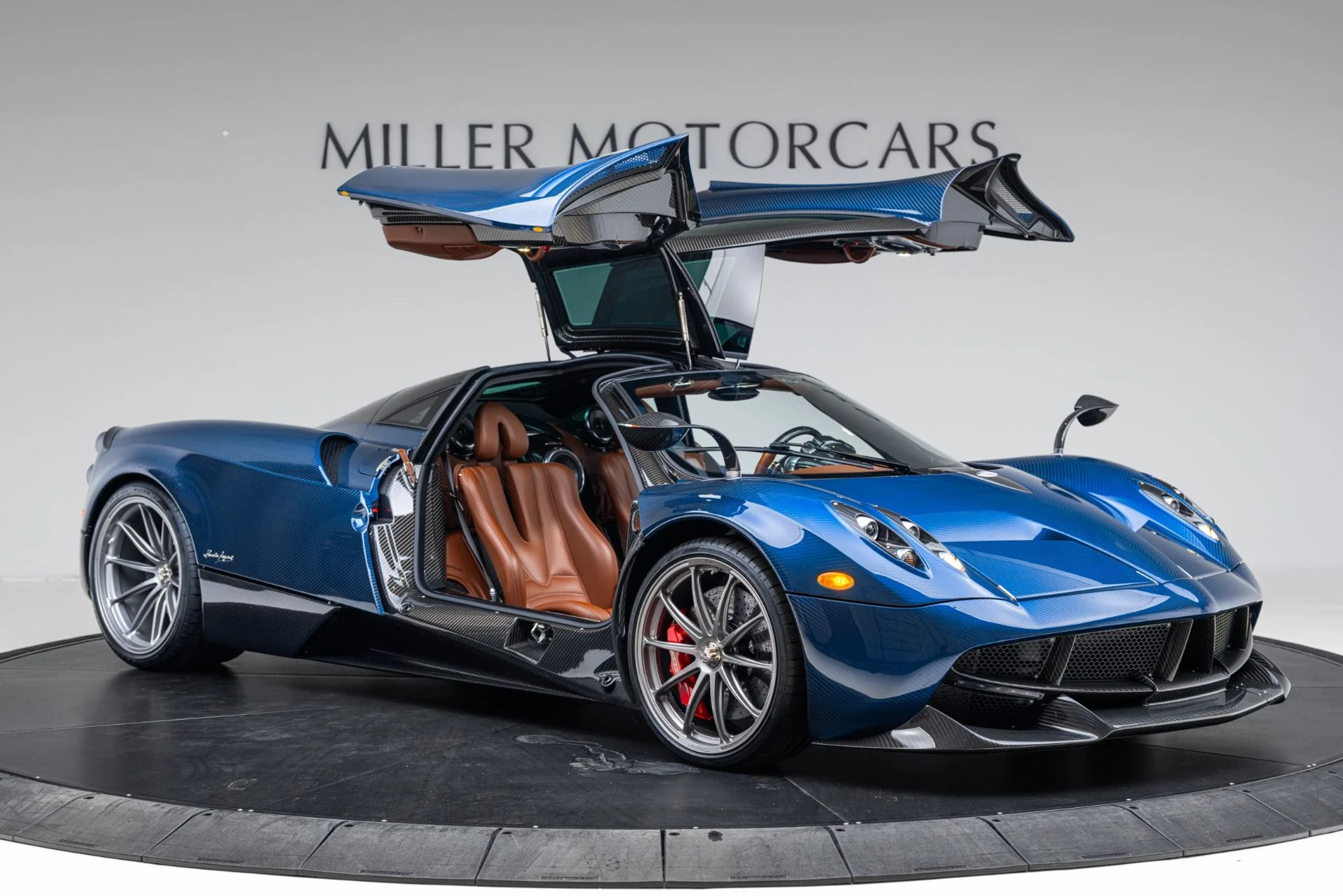mph009_503065814_Used_2014_Pagani_Huayra_Tempesta_729e393d27