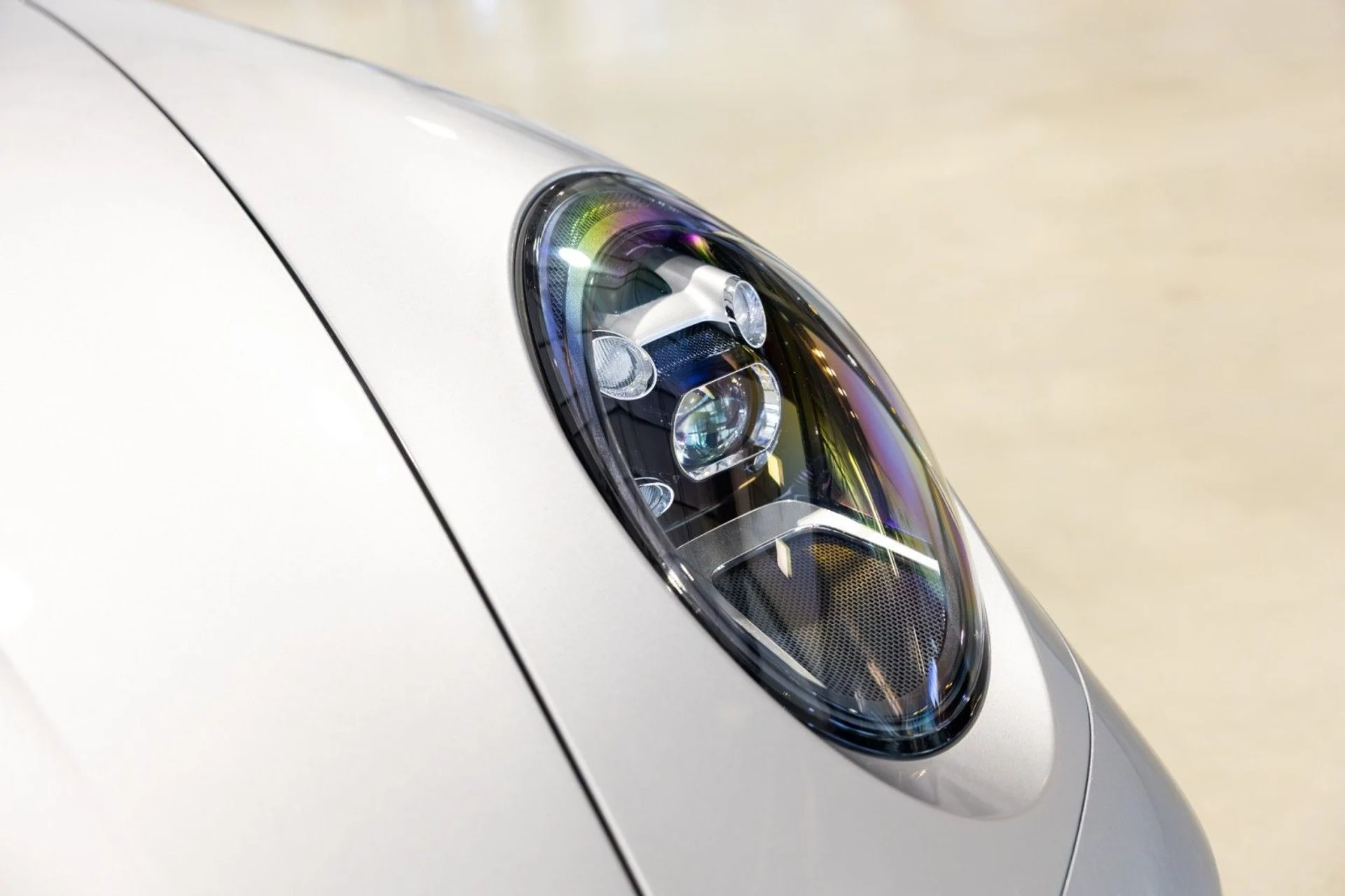 mph009_512705678_6_Q_9e3150d109