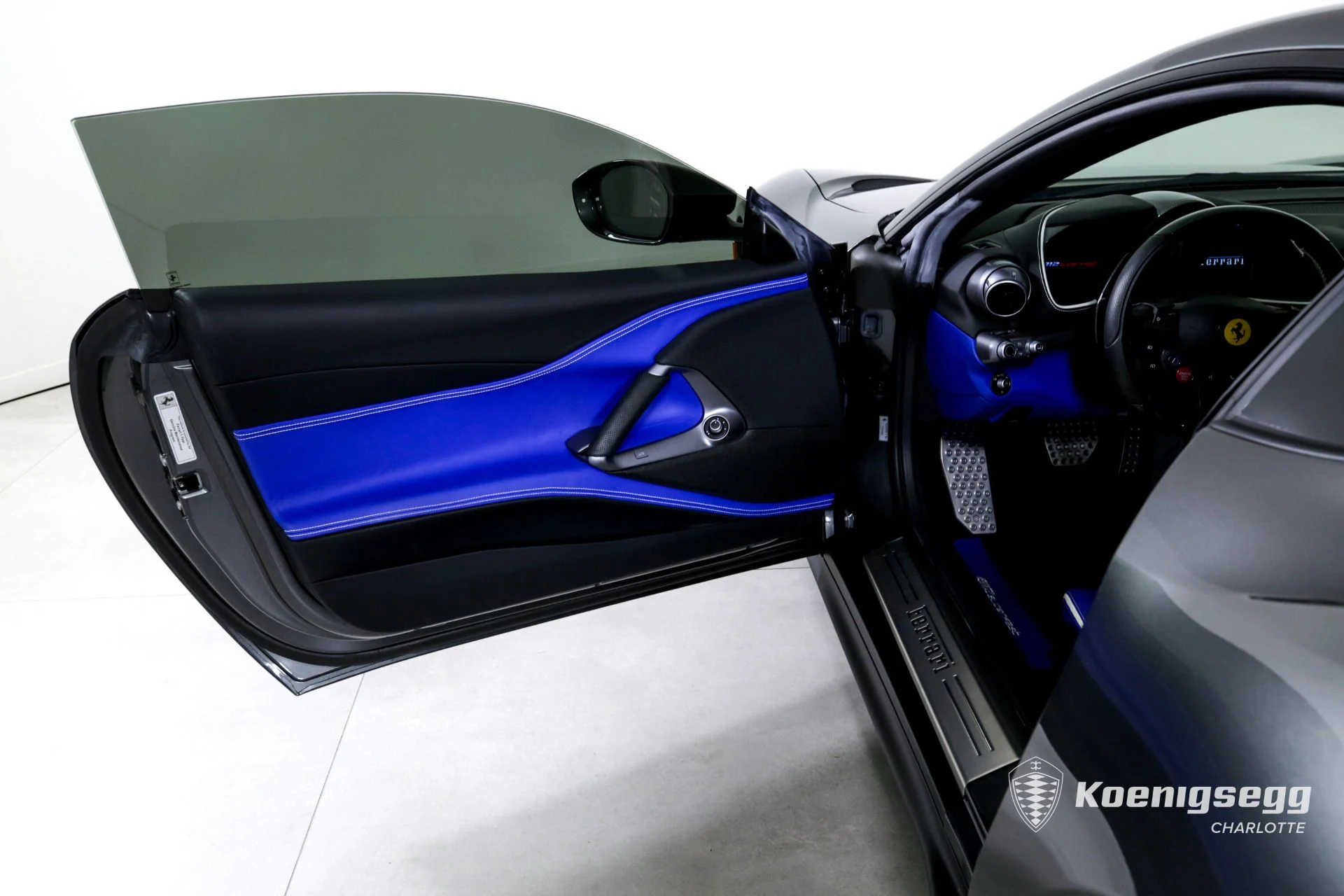 mph009_513154908_Used_2020_Ferrari_812_Superfast_1718728517_0bf0a519b3