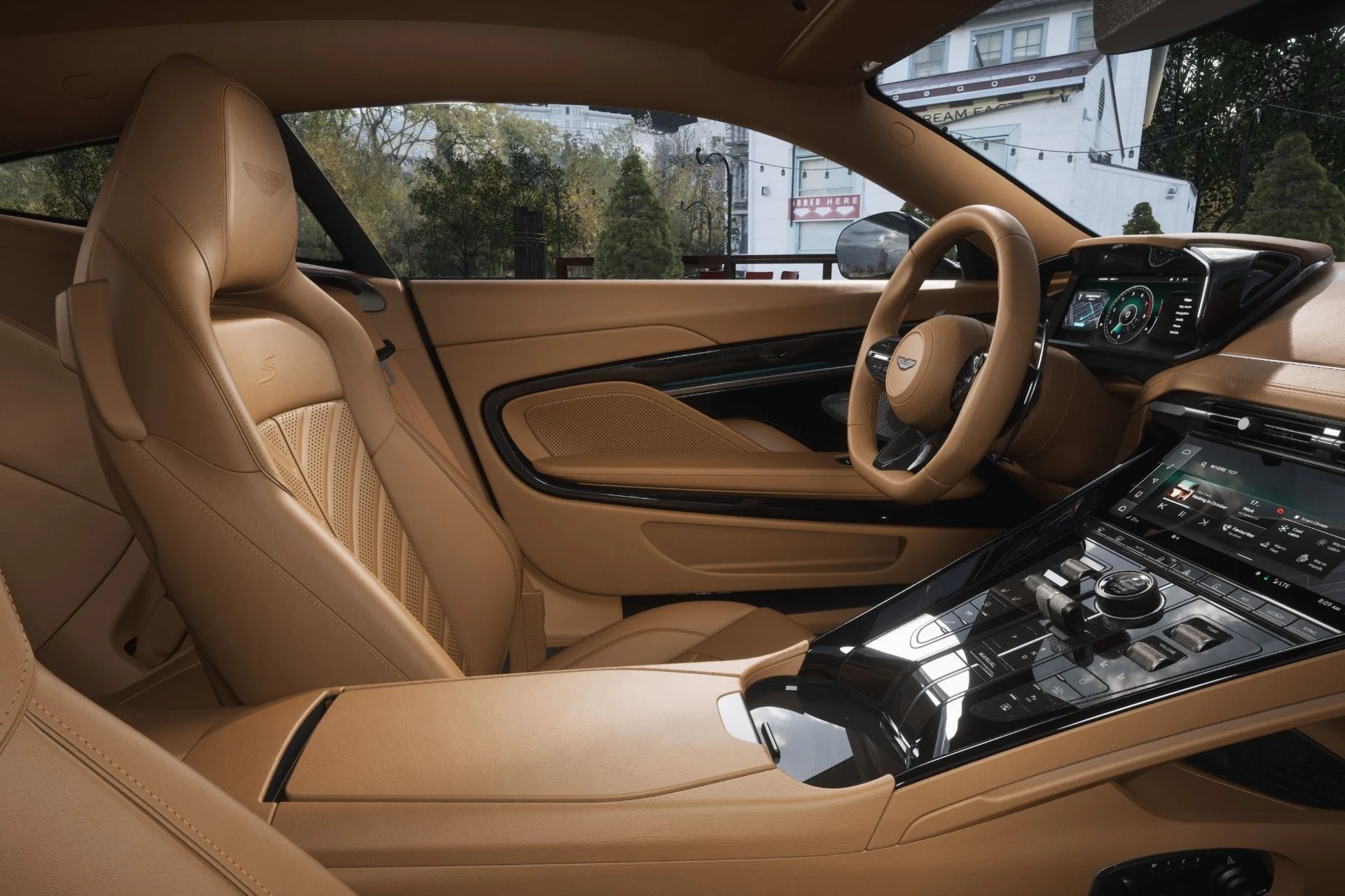 mph009_515110430_New_2027_ASTON_MARTIN_DB_12_S_COUPE_V8_1791842496_76248acb5f