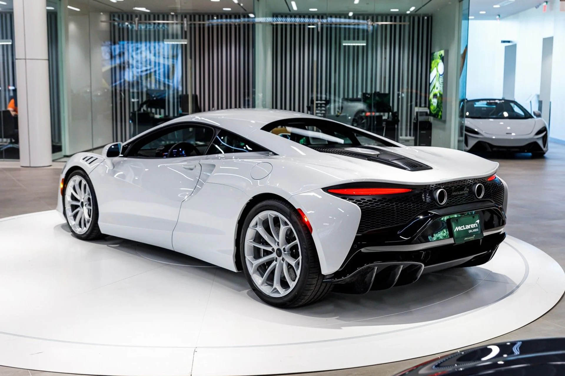 mph009_519140020_669_p10_l_88186ab8b4