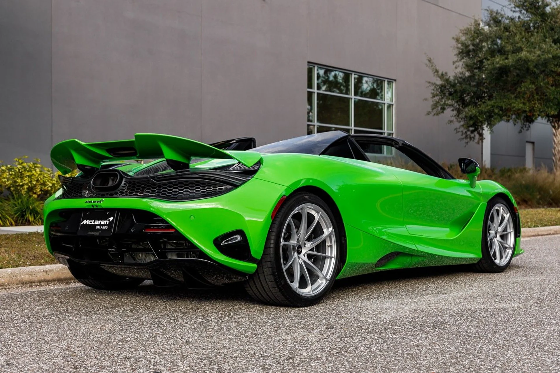 mph009_5195846_610_p10_l_2be75a1202