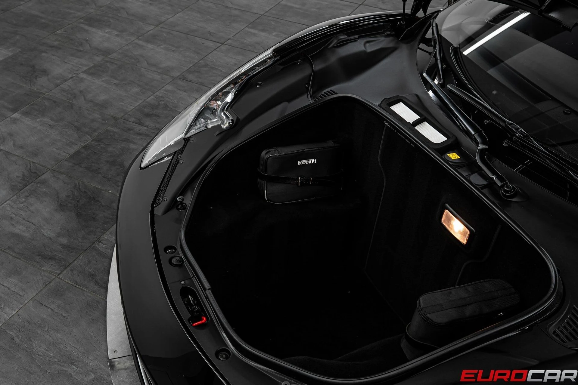 mph009_523607482_image_10_28ebcd56c9