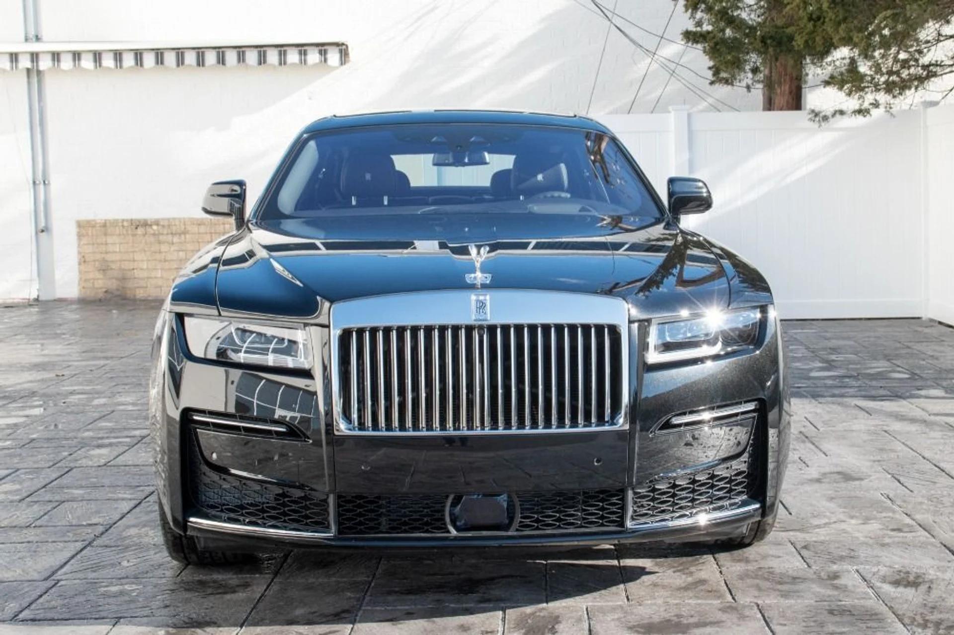 mph009_525531526_Used_2022_Rolls_Royce_Ghost_1773430946_4812657333