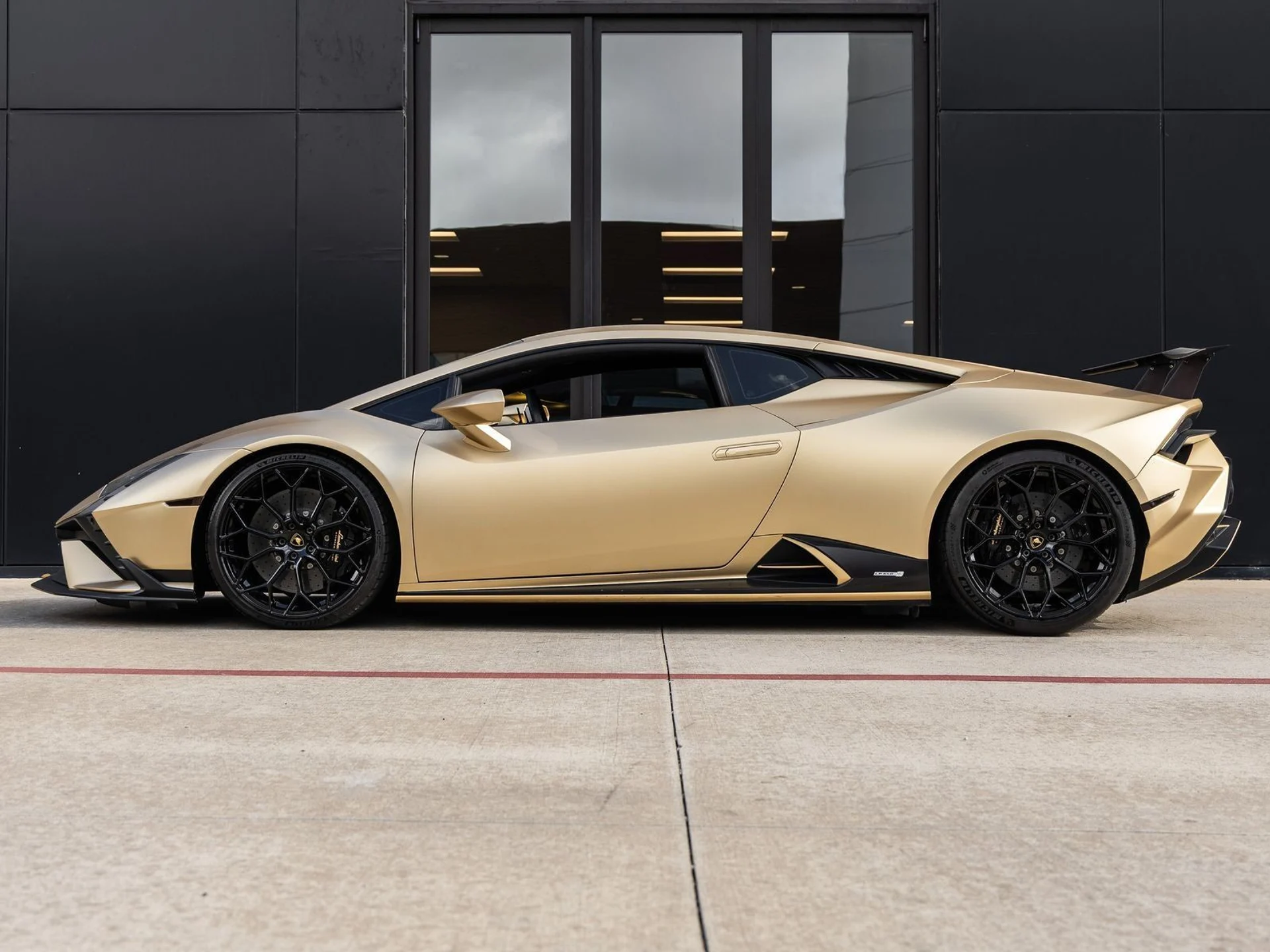 mph009_52746891_10_d3e32fe348