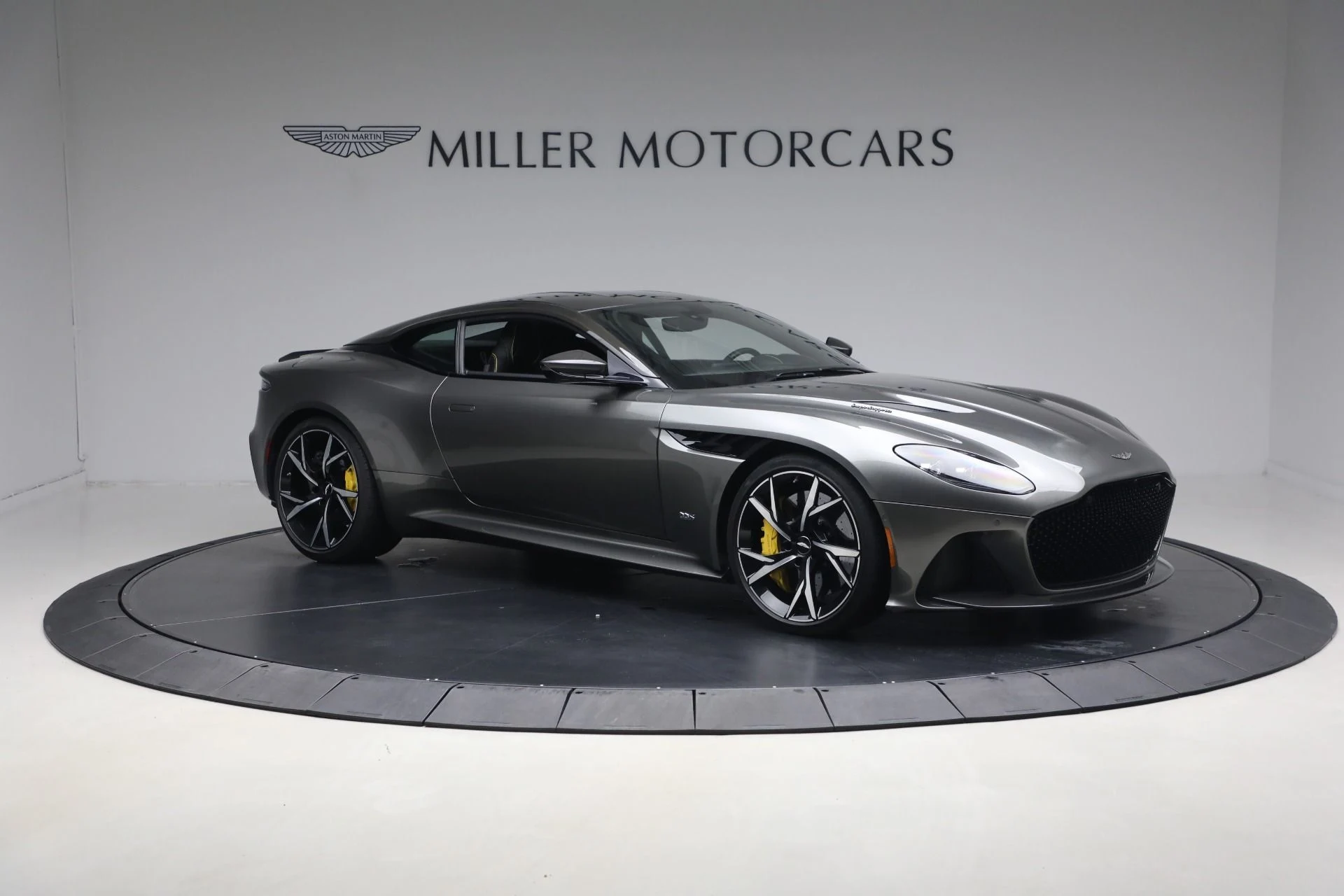 mph009_532246293_Used_2019_Aston_Martin_DBS_Superleggera_1766529147_93fbc4289f
