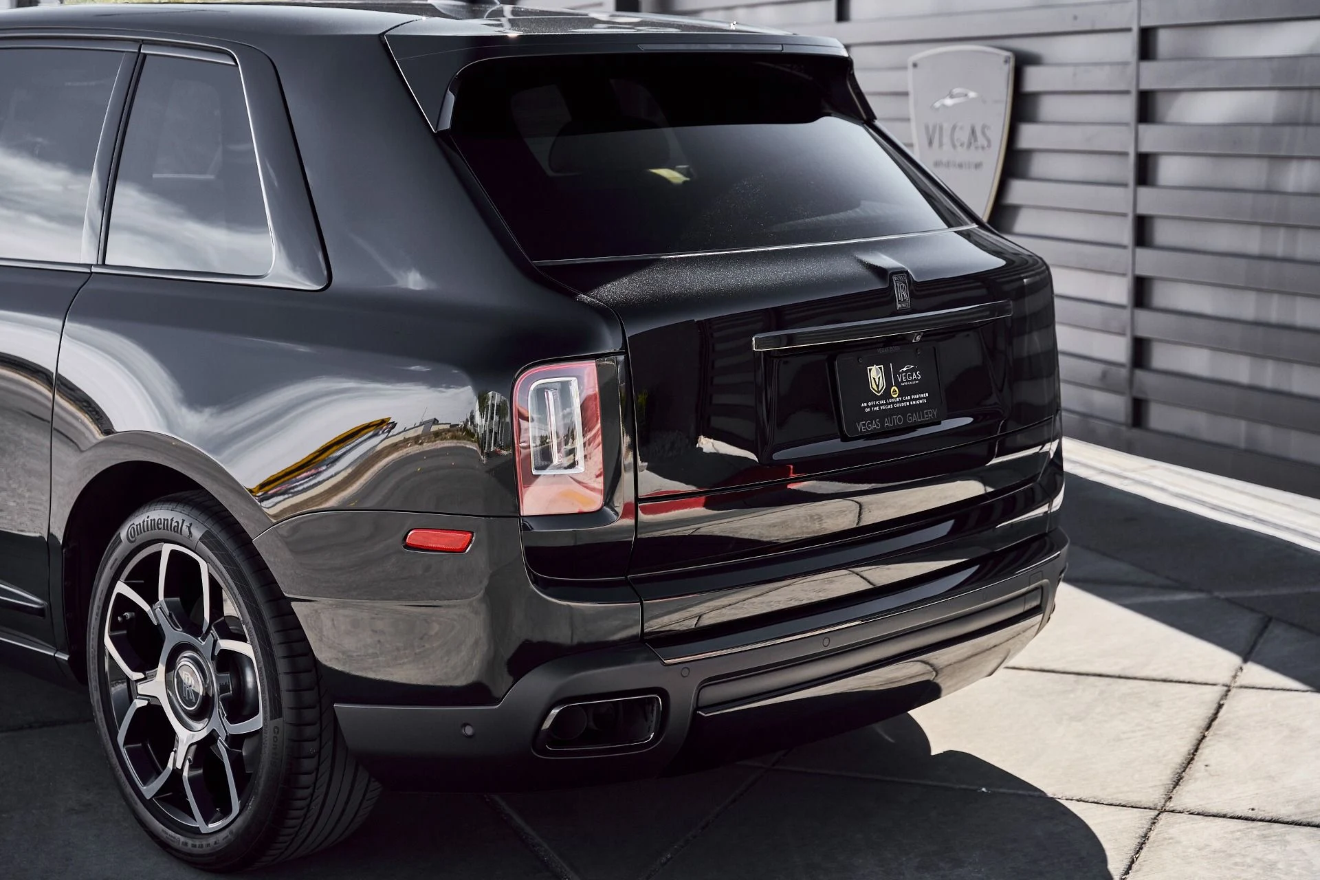 mph009_536539906_Used_2022_Rolls_Royce_Cullinan_Base_1772505572_7143fcb890