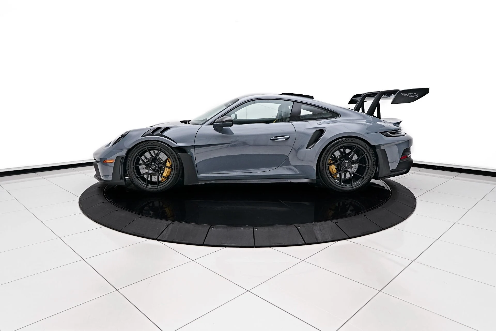 mph009_546997761_Used_2024_Porsche_911_GT_3_RS_1717031598_fe804cb15b