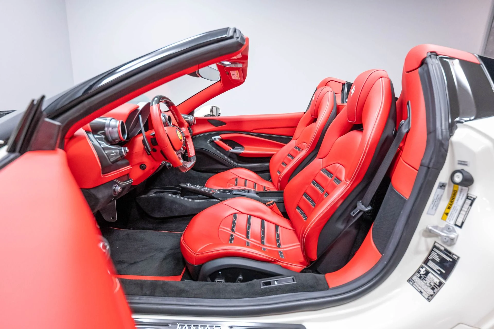 mph009_553538036_Used_2021_Ferrari_F8_Spider_Base_1786140395_5f39ebe350