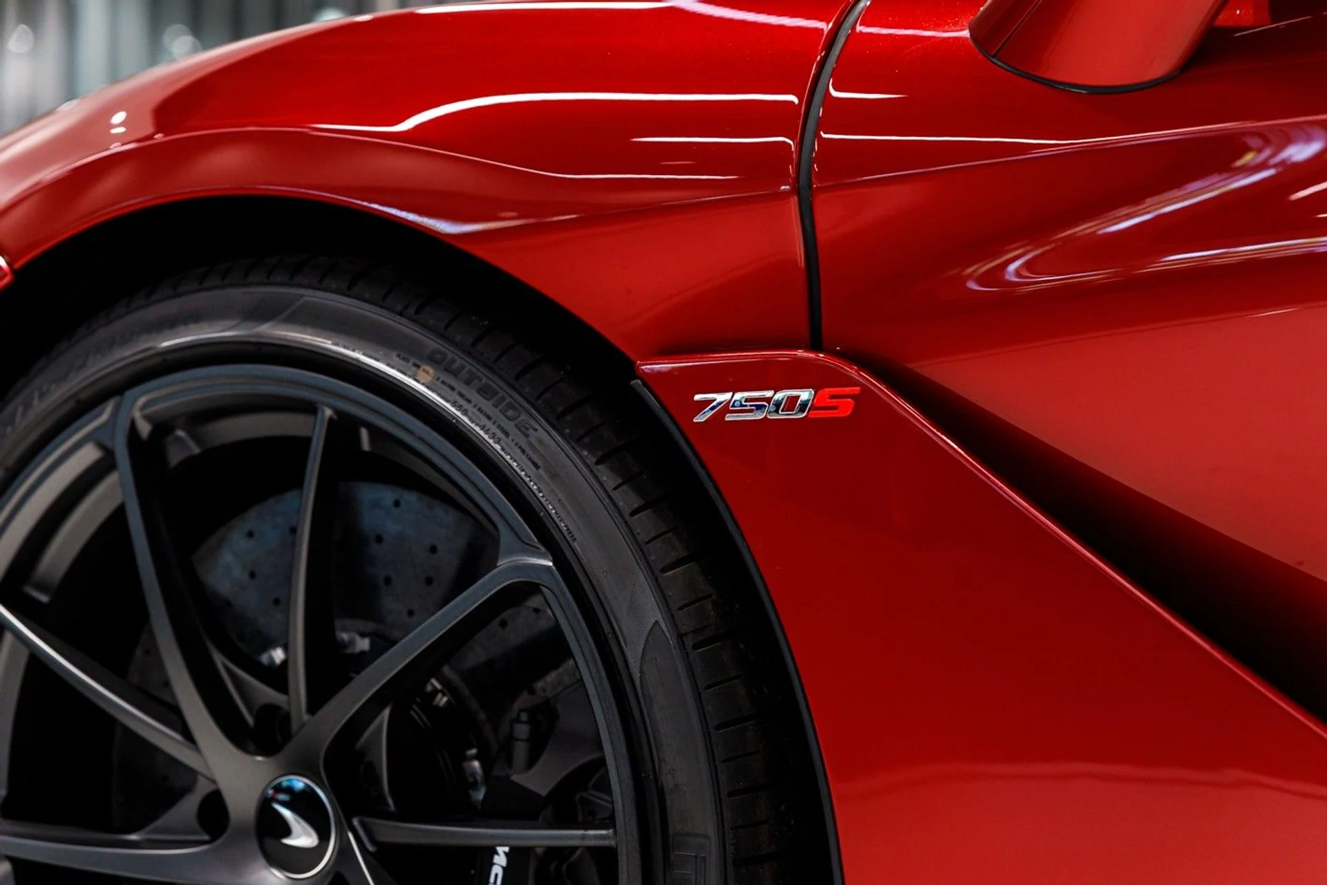 mph009_555333654_677_p10_l_a33aded255