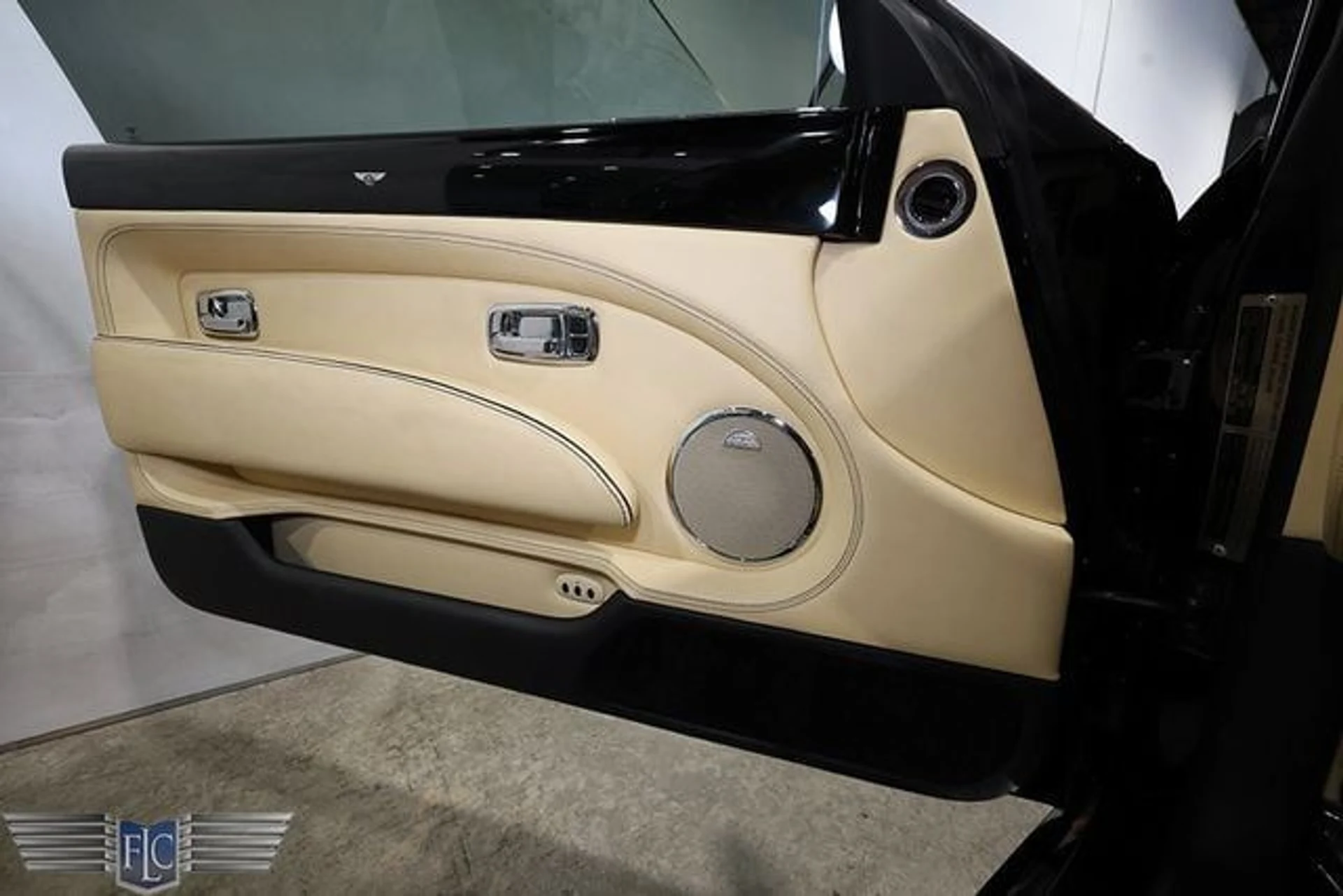 mph009_557366359_used_2009_bentley_brooklands_2drcoupe_9689_23015098_14_640_93eedb817f
