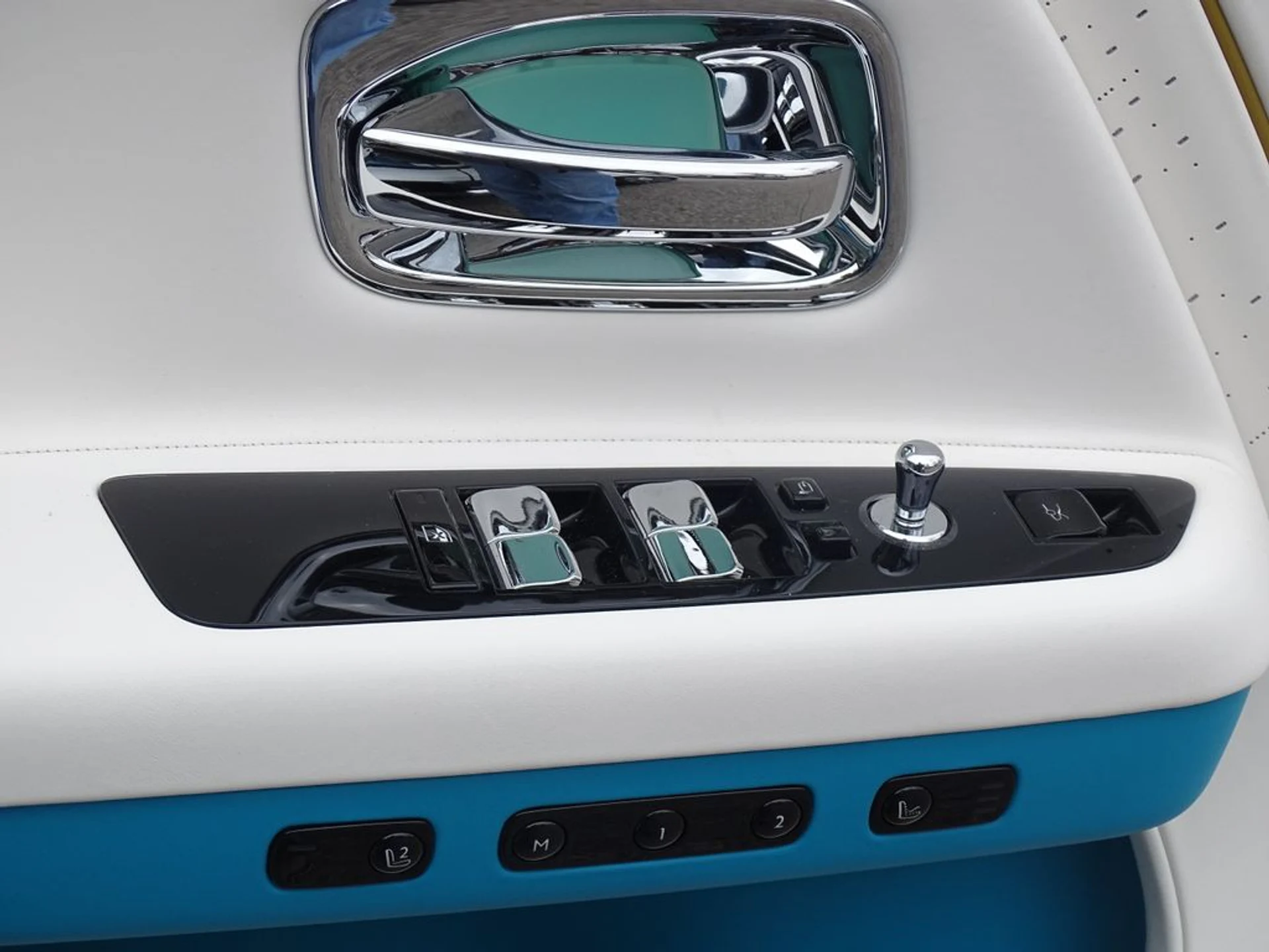 mph009_582388567_9d055a73f65c454a536069e440f4aeecx_befe5c0f07