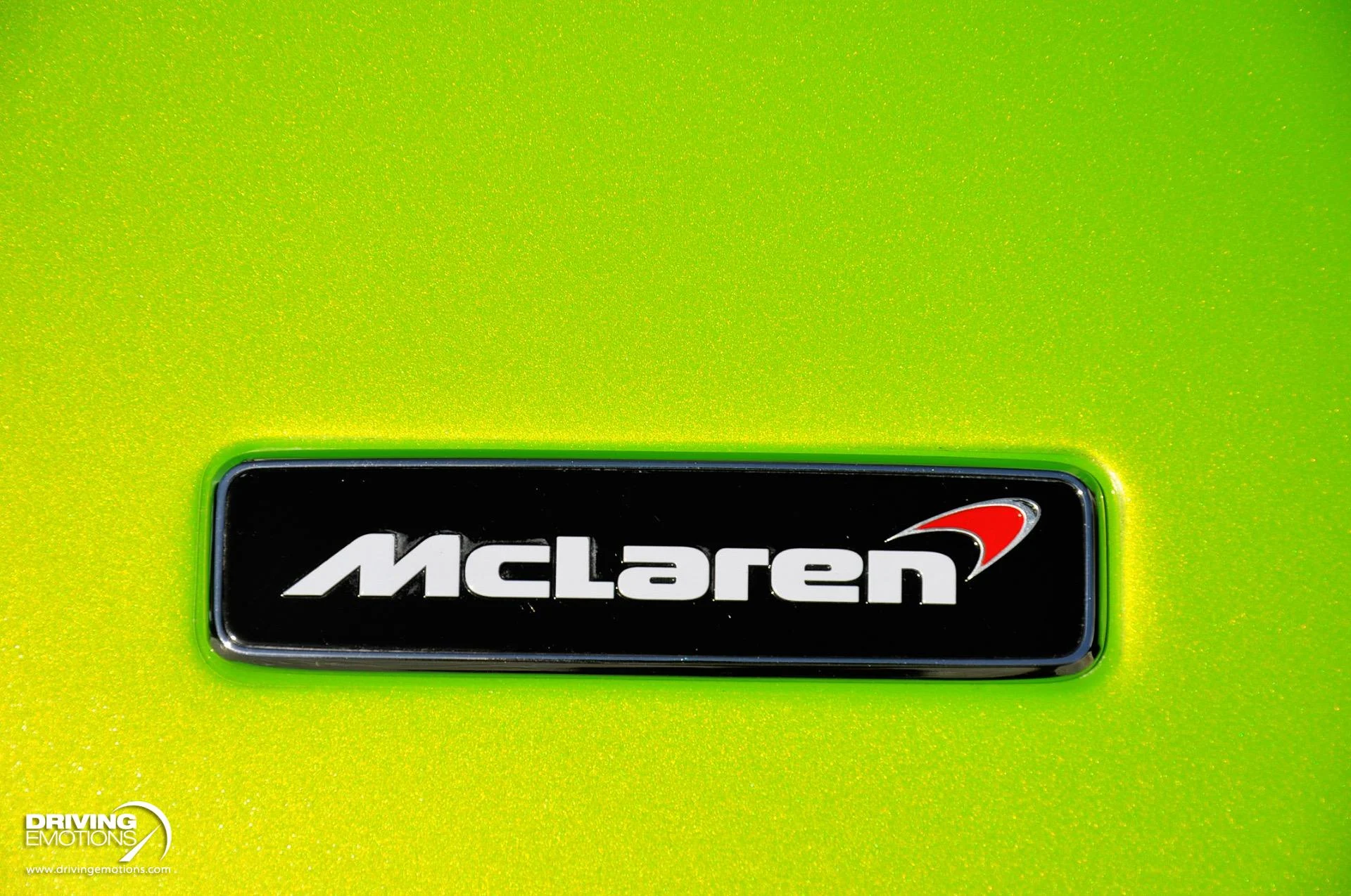 mph009_585137796_855_p10_l_4b4582f314