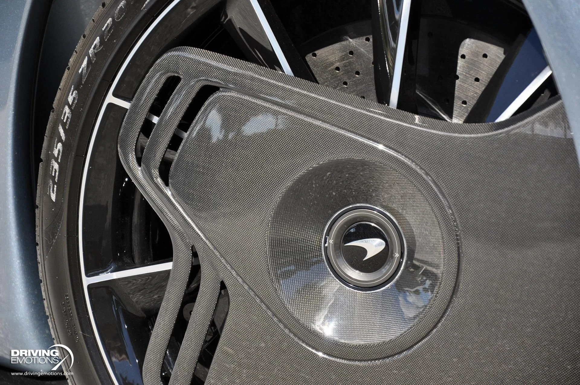 mph009_589158035_821_p10_l_03eb72e741