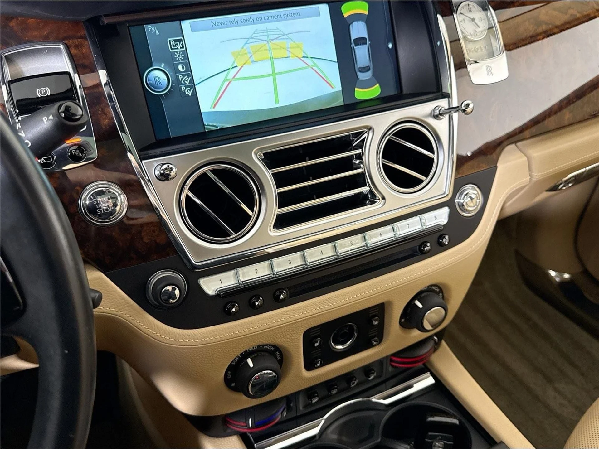 mph009_591262509_98eeb7f80bf78e36111bb2d401417b0e_639f0c6bb5