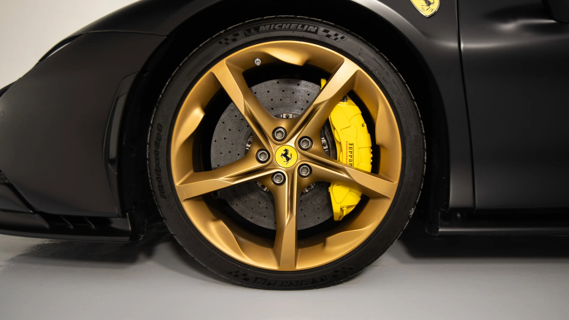 mph009_592090085_b120d4c37f464b9e8b6278c4d8cb774a_5171530466