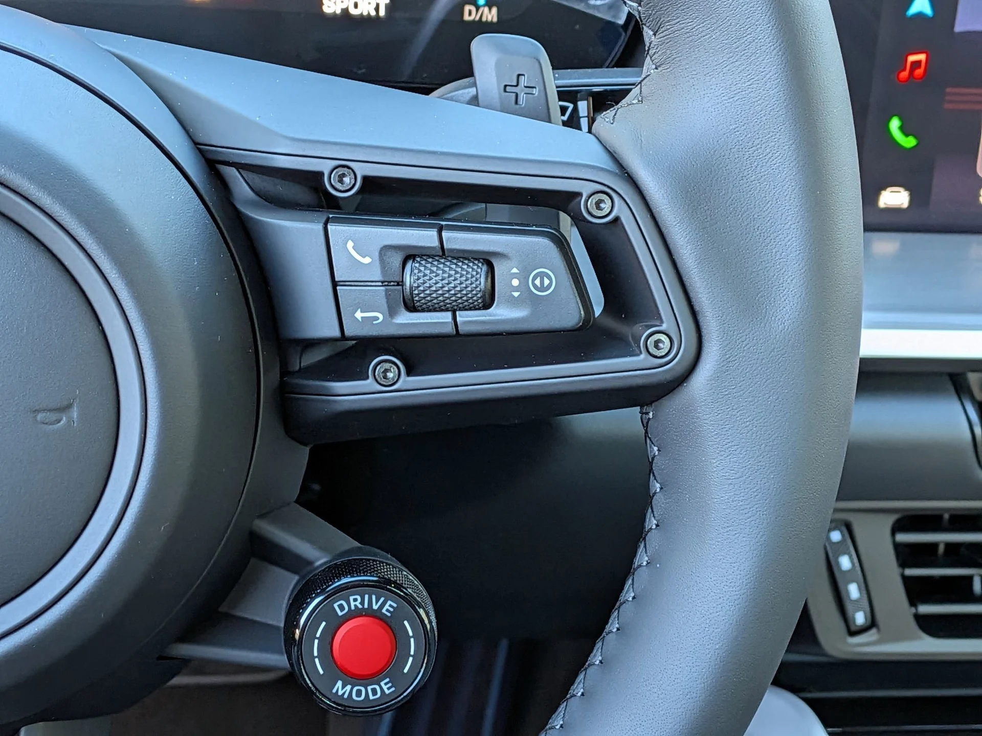 mph009_592347533_6dcbc07186f923666902c7890320d970x_14341cedd2