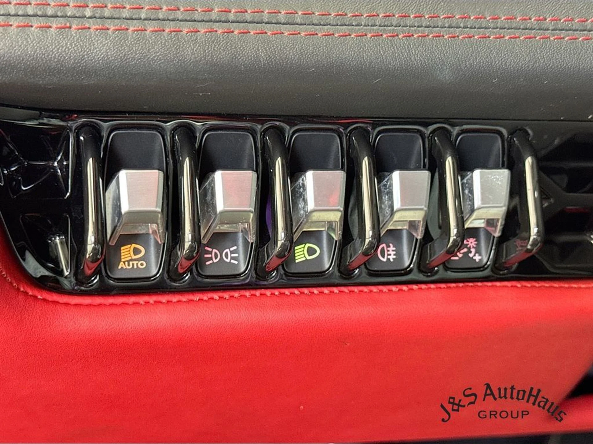 mph009_593256290_8cslav452bblzmzx3jk2wh7y1b9i_c69fa570b1