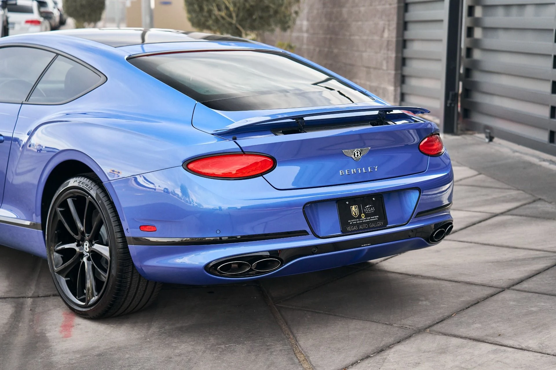 mph009_605165616_Used_2023_Bentley_Continental_GT_Azure_1761755941_94032cbb8c