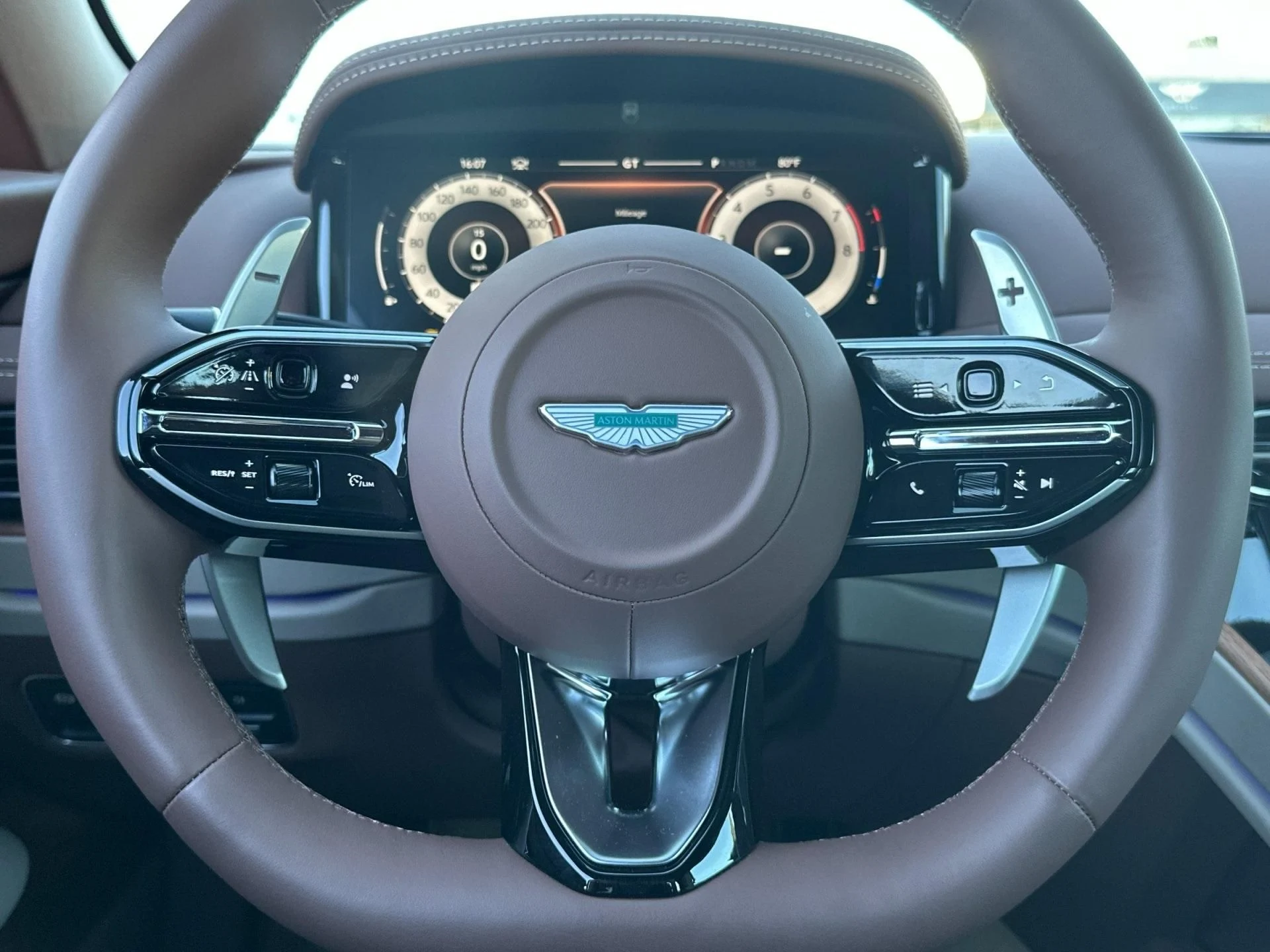 mph009_610216698_New_2025_Aston_Martin_DB_12_1761746938_dad1cafc9f