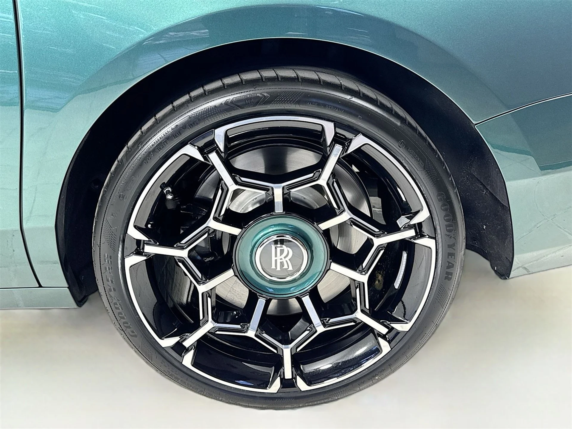 mph009_614807994_9ad59aa07eb99212027142607eabea36x_84871523f3