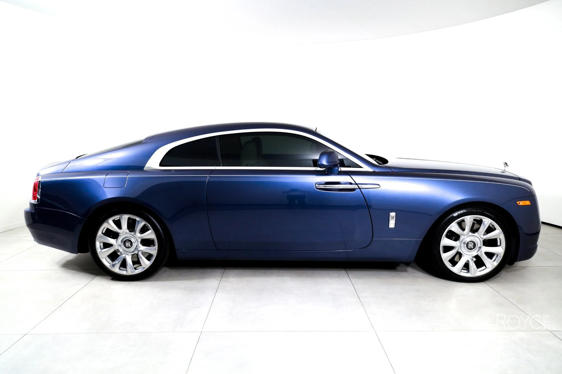mph009_616499426_Used_2019_Rolls_Royce_Wraith_1781189138_d4328bf16d