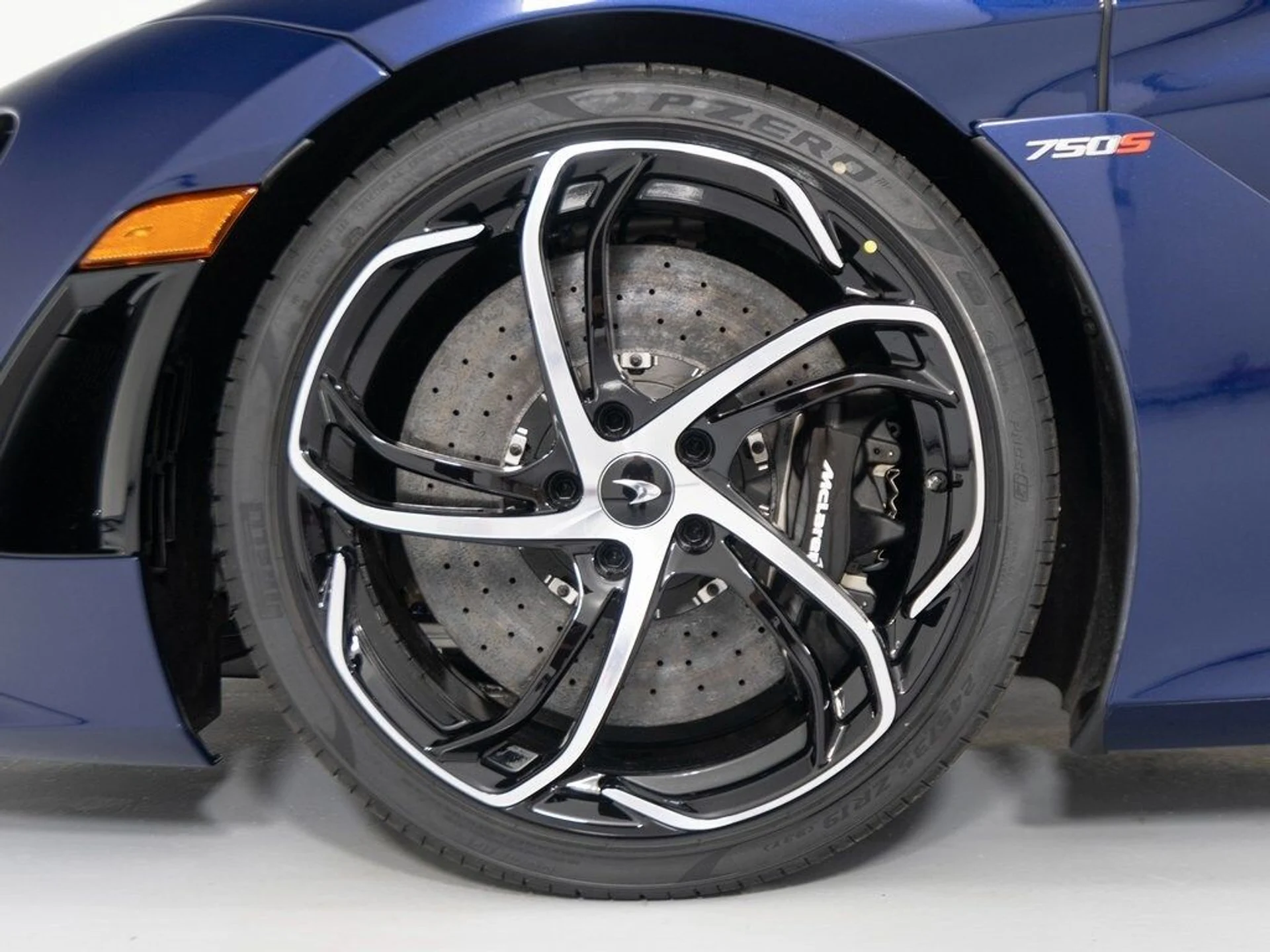 mph009_617493377_86d3e13a5879e79acfd3d6aa9383099ax_fa827e90ef