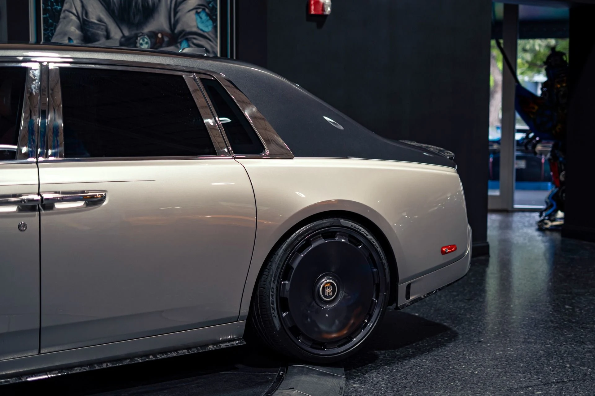 mph009_618287827_Used_2018_Rolls_Royce_Phantom_Mansory_Edition_1780351839_5c1c27dae0