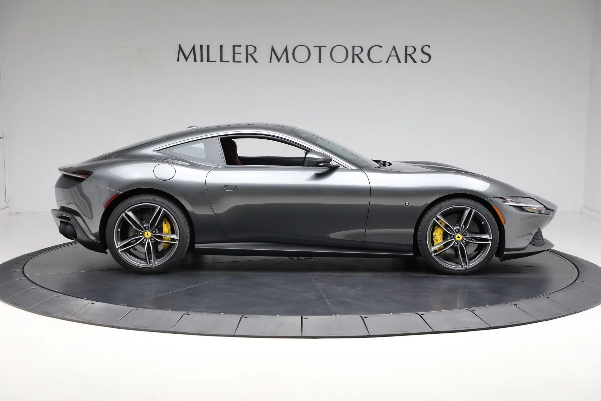 mph009_618711501_Used_2024_Ferrari_Roma_daf33688be