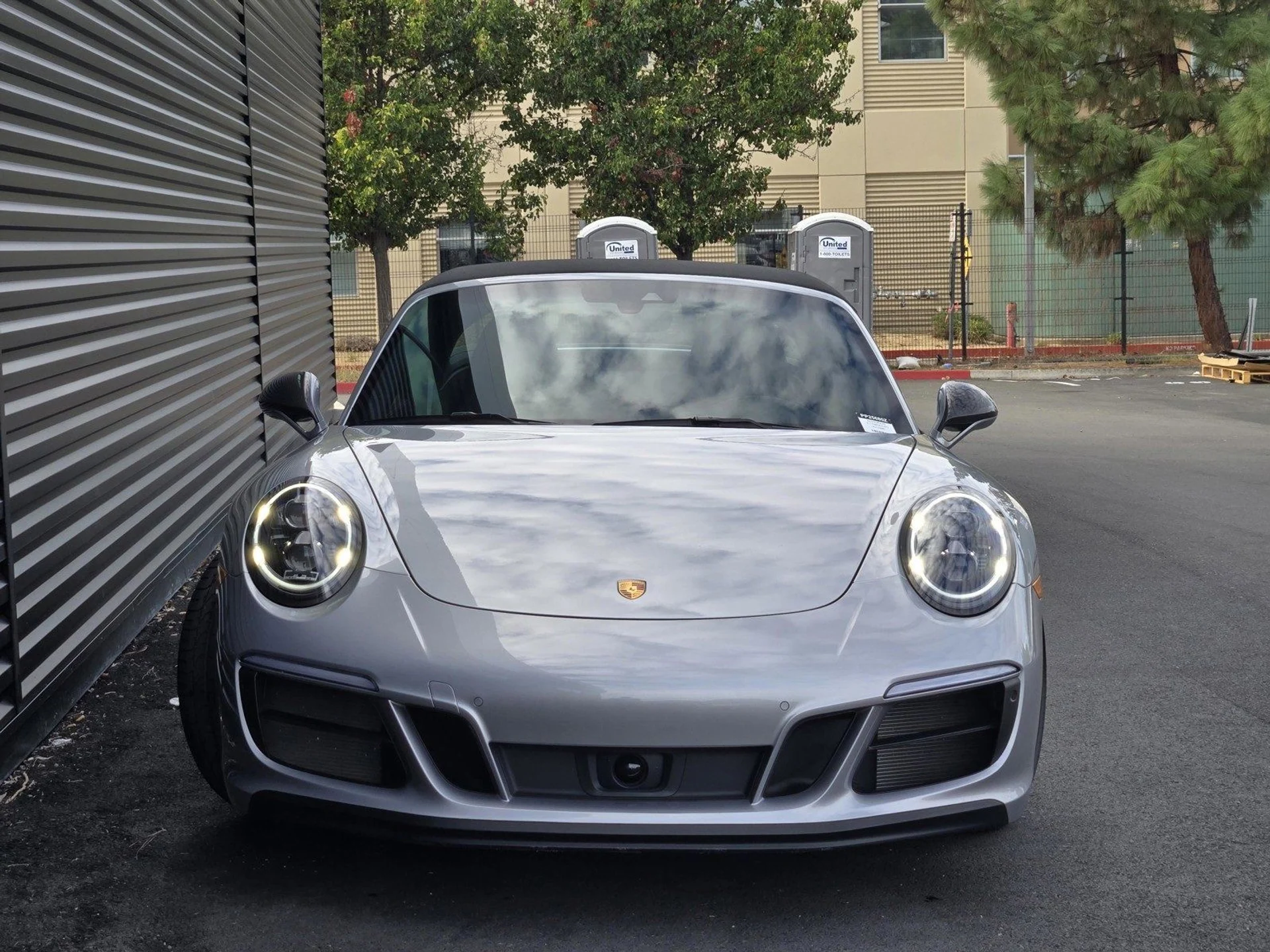 mph009_618897386_c90e1f5ed1bbfa4a5d141230d3307a36x_23922f0951