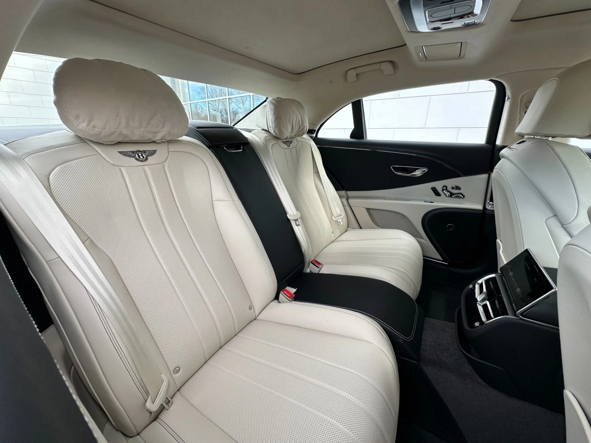 mph009_625166748_Used_2026_Bentley_Flying_Spur_1784742207_e08fa3671c