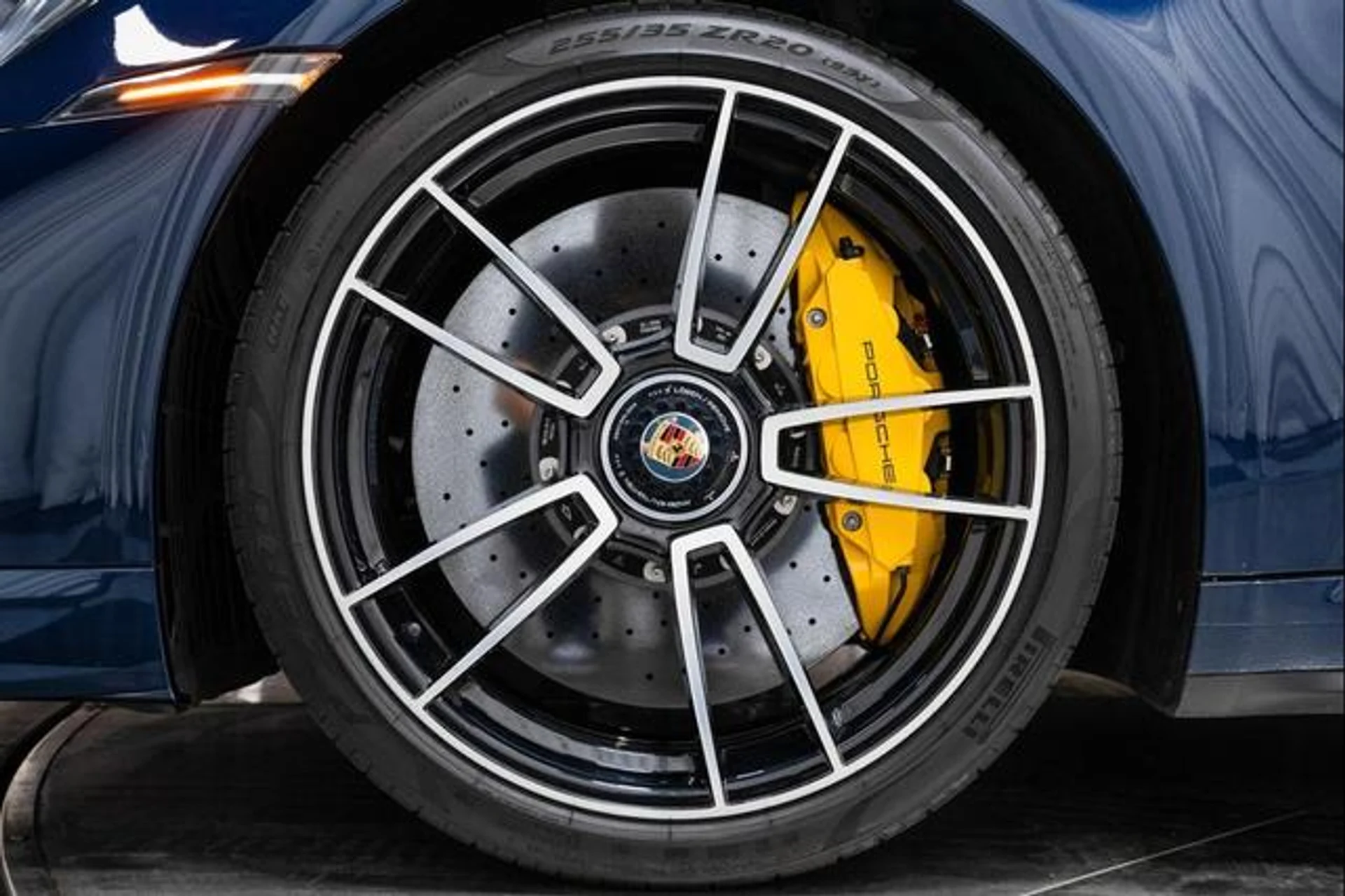 mph009_631943251_1_P4_O_r_Tv7_Ri_Ik_Ls_MR_Xps_Jy_Aqcc_U_3a0ea18628