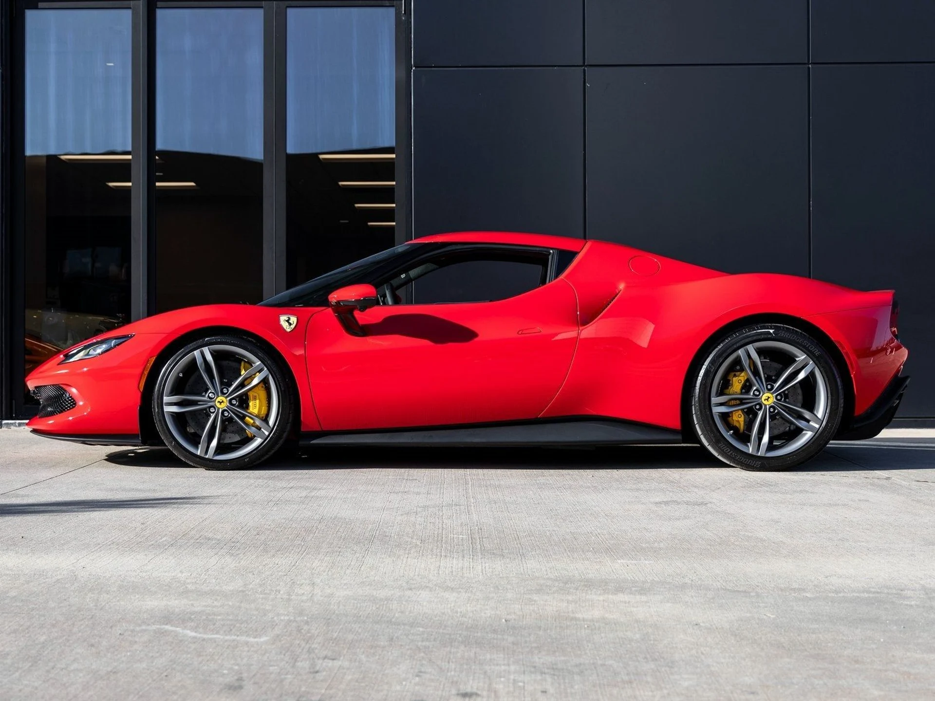 mph009_632347061_10_da620b63ea