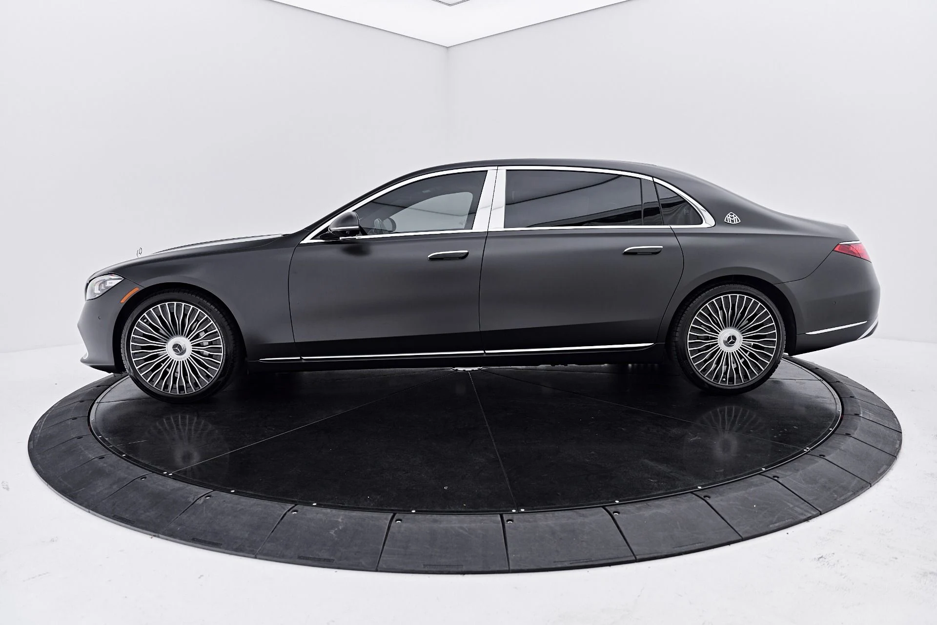 mph009_633799966_Used_2026_Mercedes_Benz_S_Class_Maybach_S_580_1790467880_6ec170864d