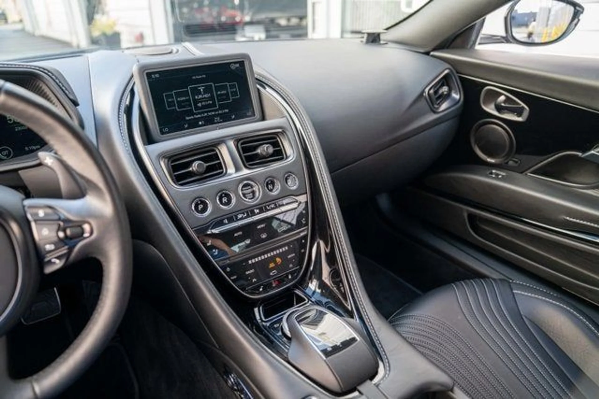 mph009_635425583_10_b3a78c28ea