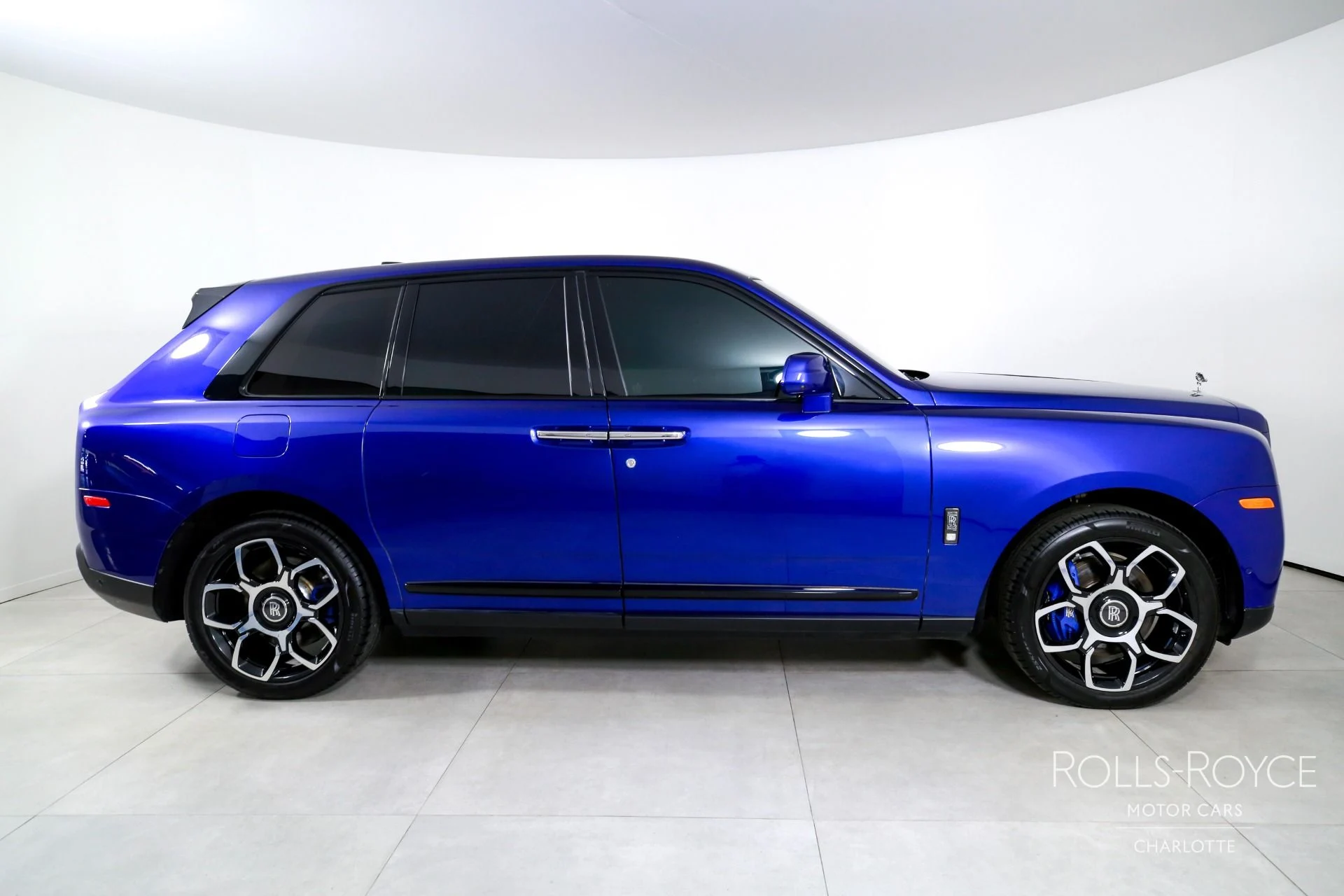mph009_636982354_Used_2021_Rolls_Royce_Black_Badge_Cullinan_1768490546_11600c9154