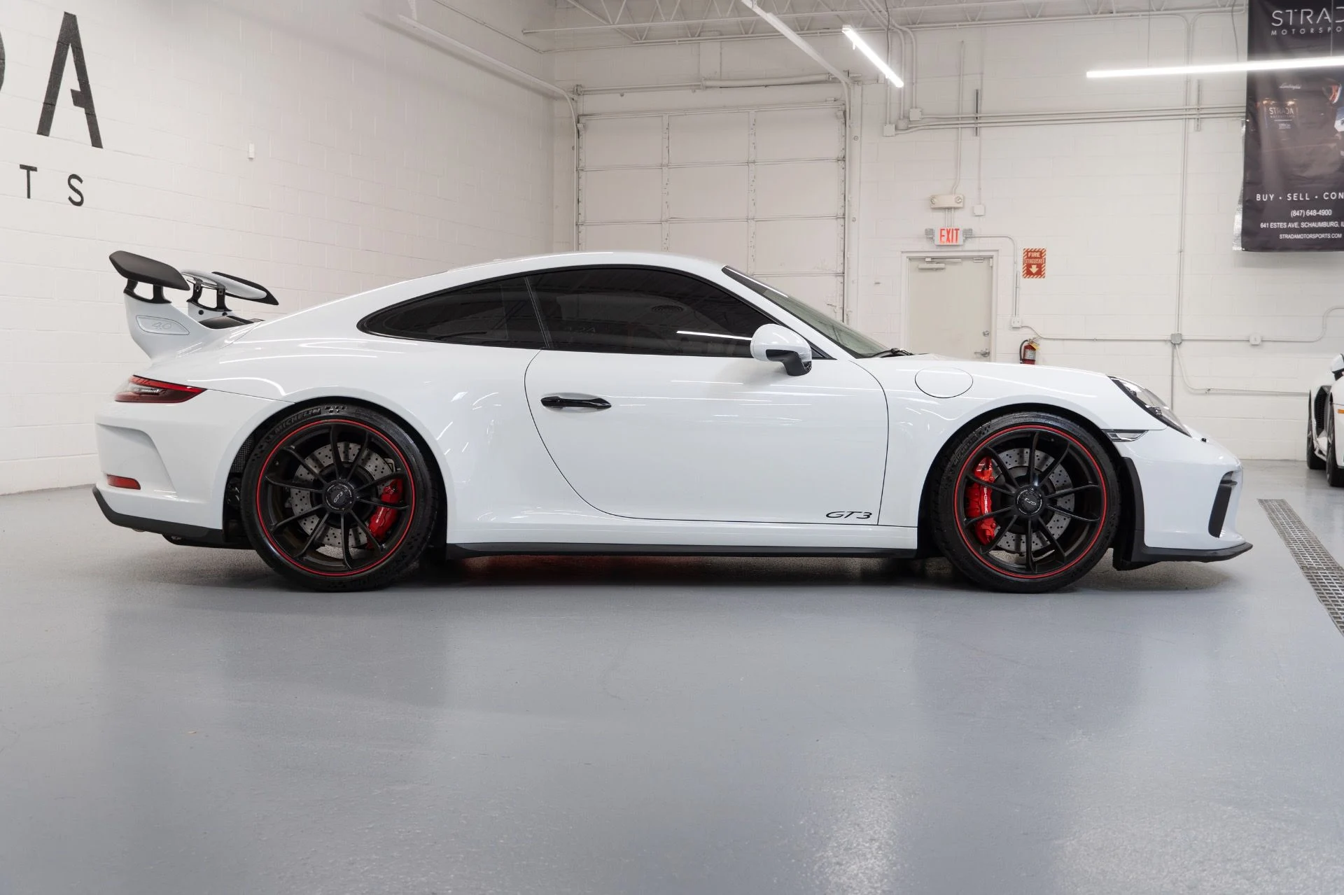 mph009_638139471_Used_2018_Porsche_911_GT_3_1761338544_045f9871f6