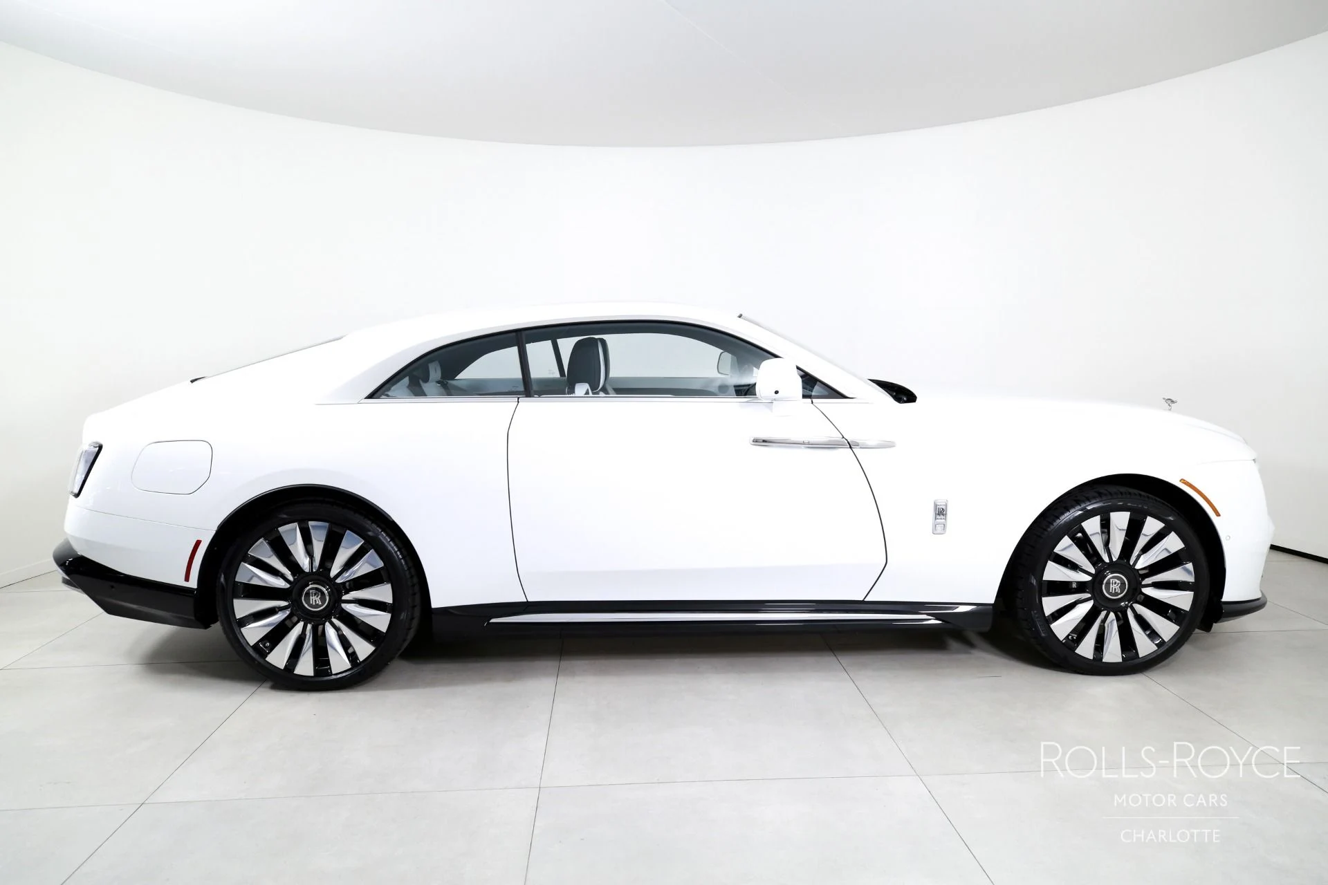 mph009_646231516_Used_2025_Rolls_Royce_Spectre_1781797119_5b5c0a06b0