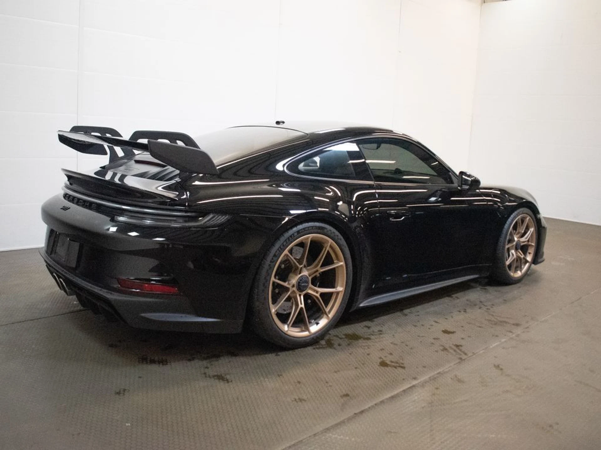 mph009_648359886_a27cf18bfe7454967b939b36dd83196dx_e869b46c4f