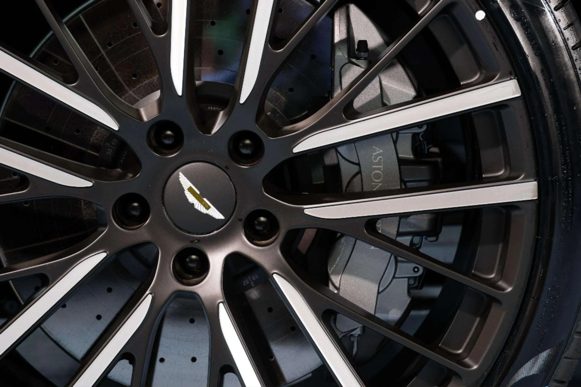 mph009_64902033_3d3c96ef_0bc6_4953_aaa5_c479d29db0ef_7f6225fe09