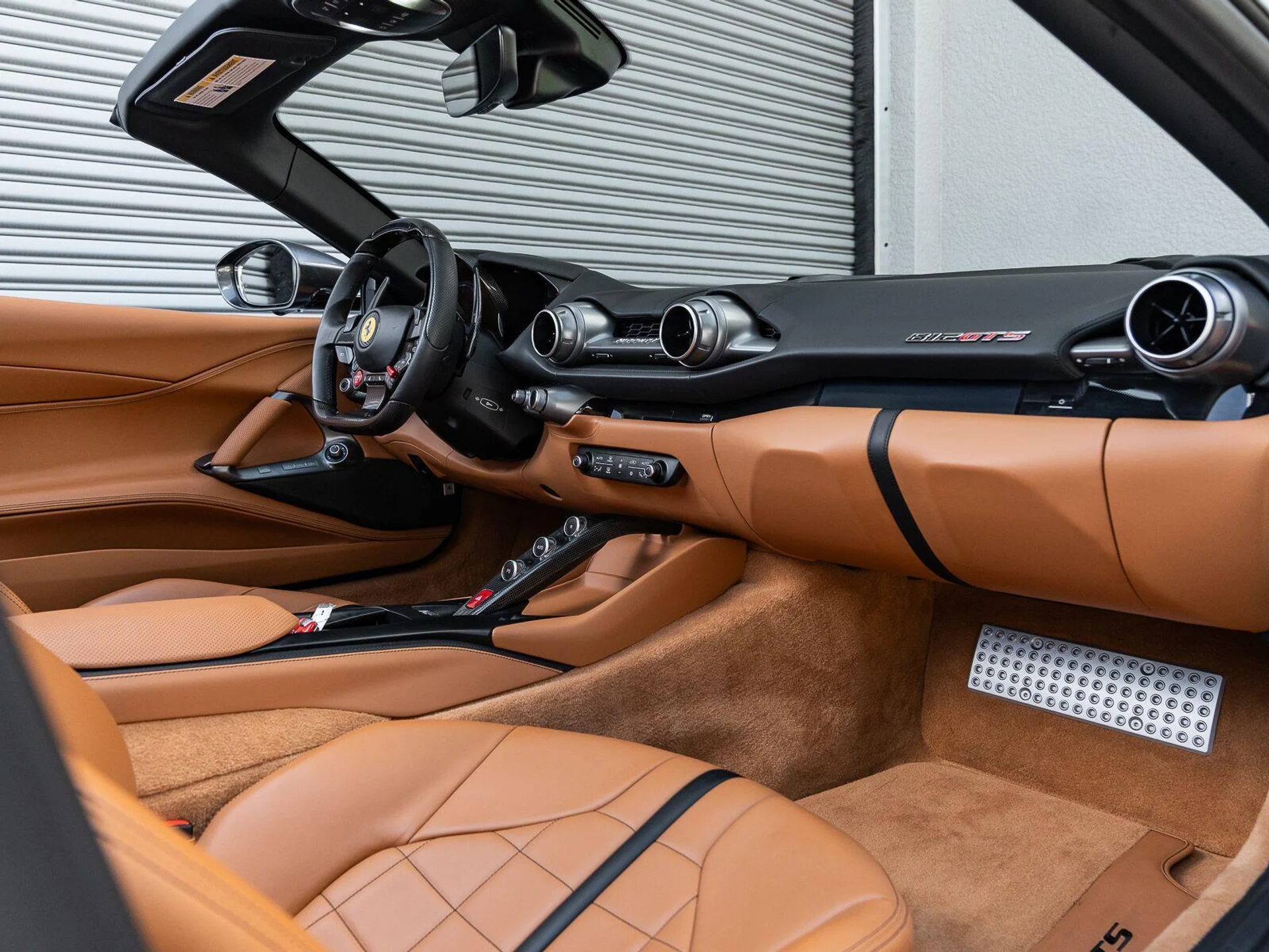 mph009_650912256_Used_2022_Ferrari_812_GTS_Convertible_1784905662_2112f3af42