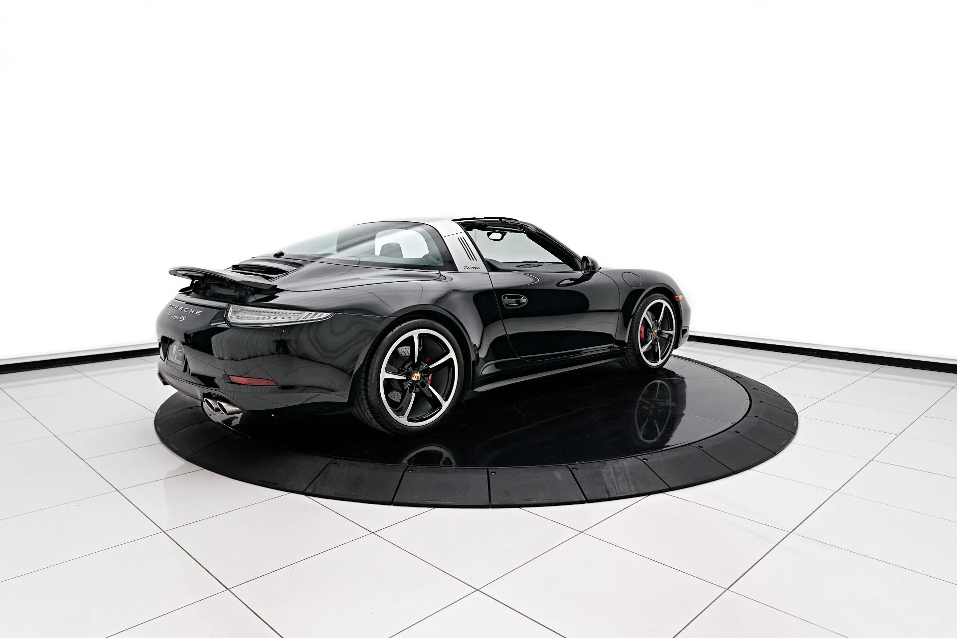 mph009_657063913_Used_2016_Porsche_911_Targa_4_S_1708643466_63fda11906