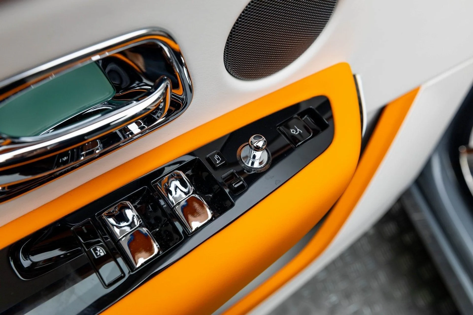 mph009_660657593_10_63169397e9