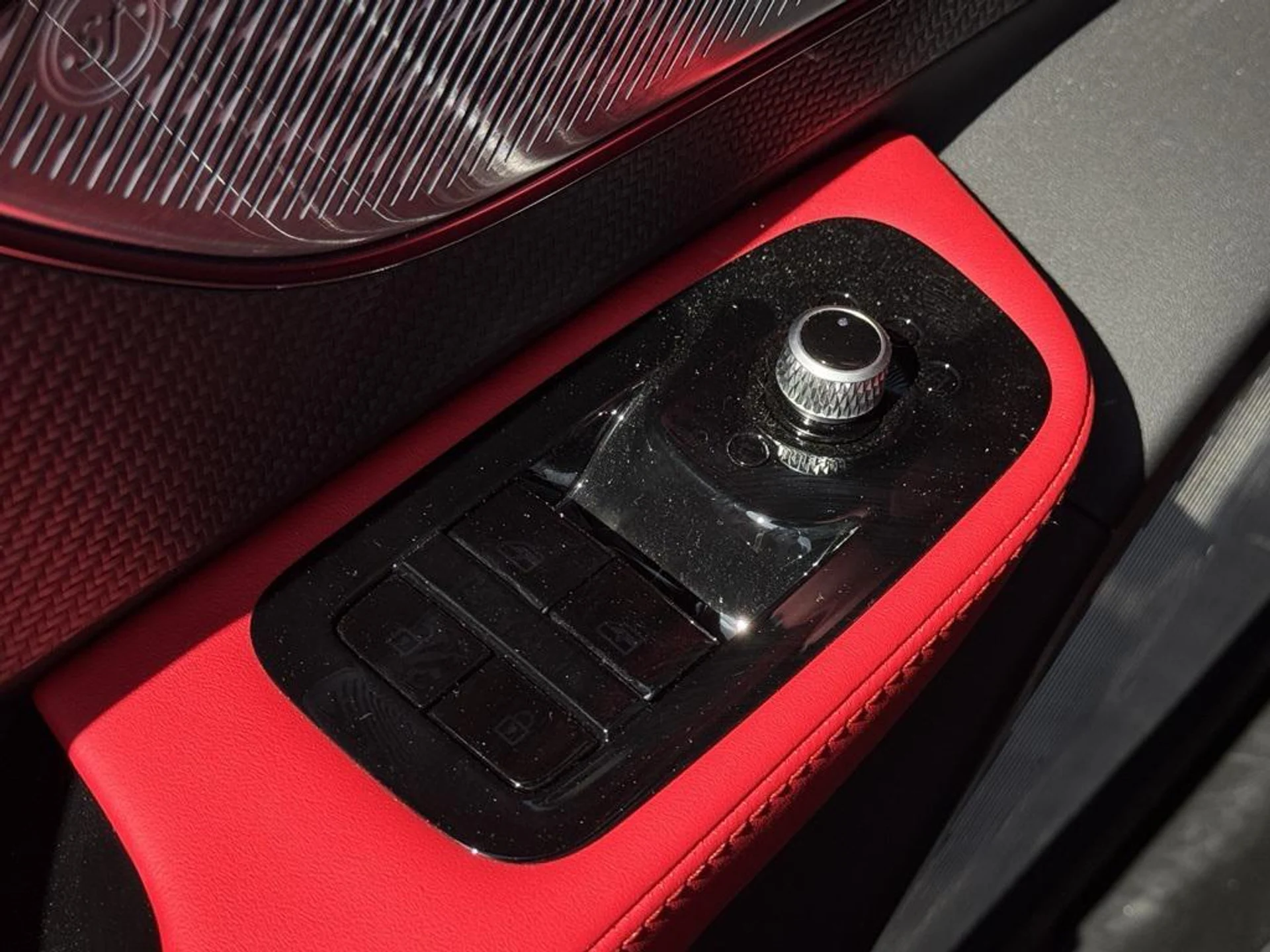 mph009_672035070_u0e_B6z0_F_Uh_Z_Sbkdw1_Ls_PI_Zus4_Dk_e625c158a4