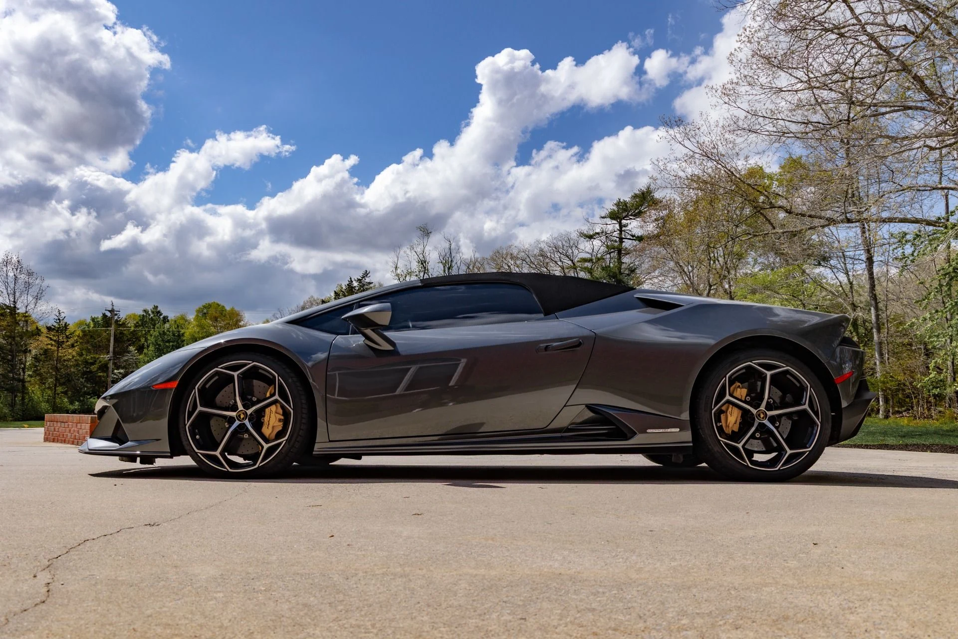 mph009_674103015_Used_2020_Lamborghini_Huracan_EVO_Spyder_1777655683_e3a2f4eaac
