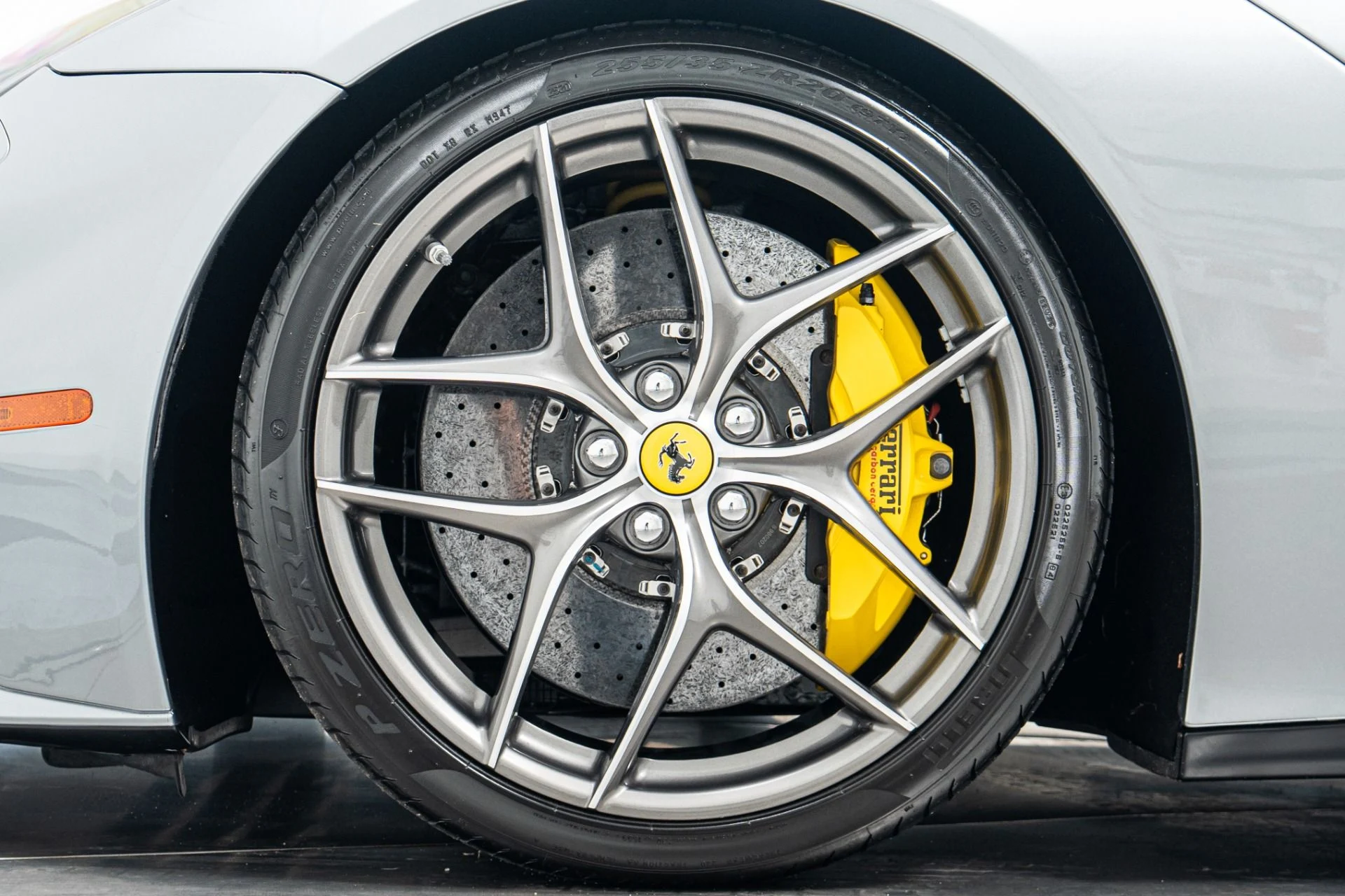 mph009_678341913_Used_2016_Ferrari_F12berlinetta_1778185816_1209eb2265