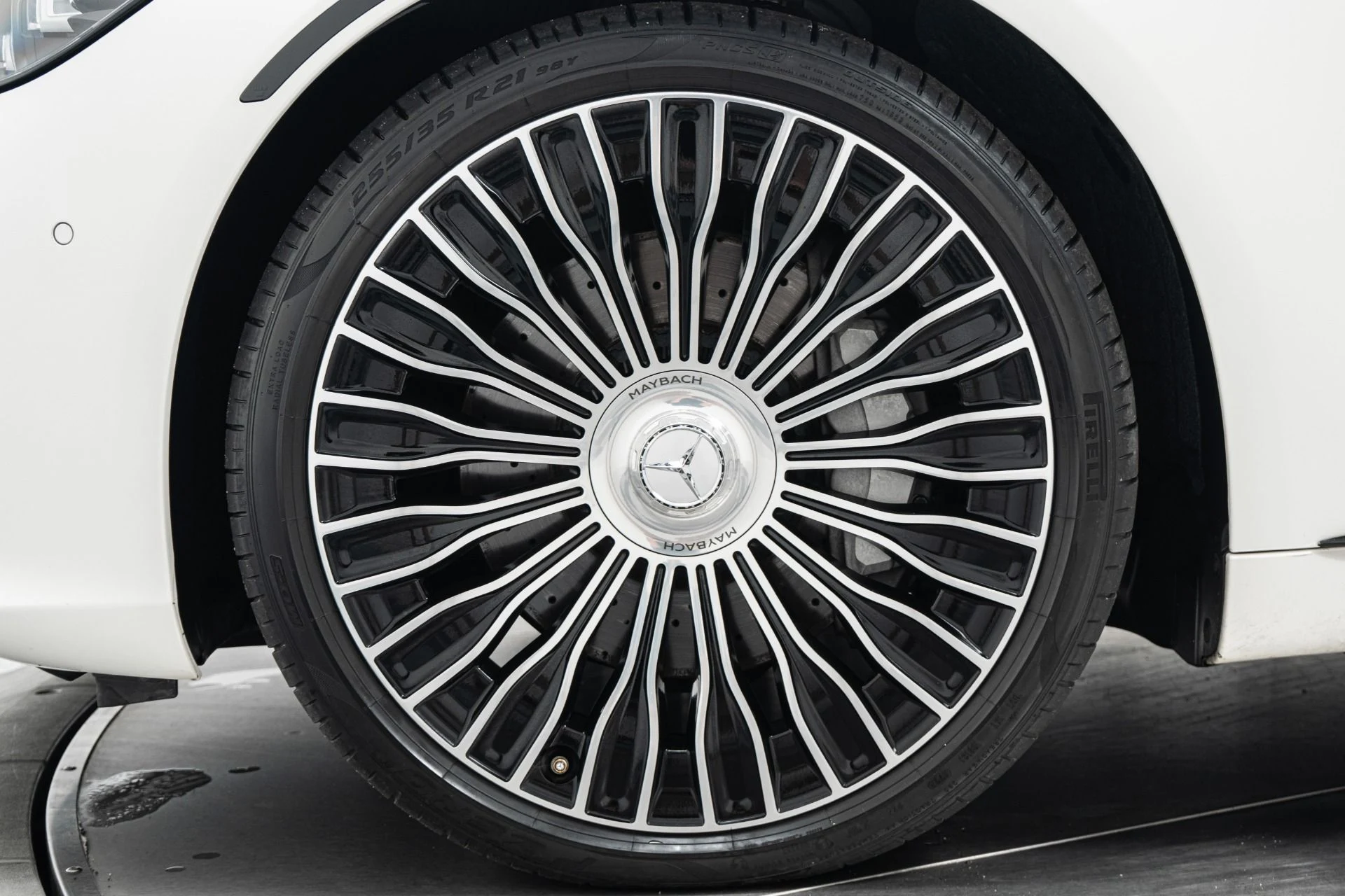 mph009_686771186_Used_2021_Mercedes_Benz_Maybach_S_580_4_MATIC_Factory_Two_Tone_paint_Executive_Rear_Seat_Package_Bottle_Chiller_1776288092_142c1bdd49