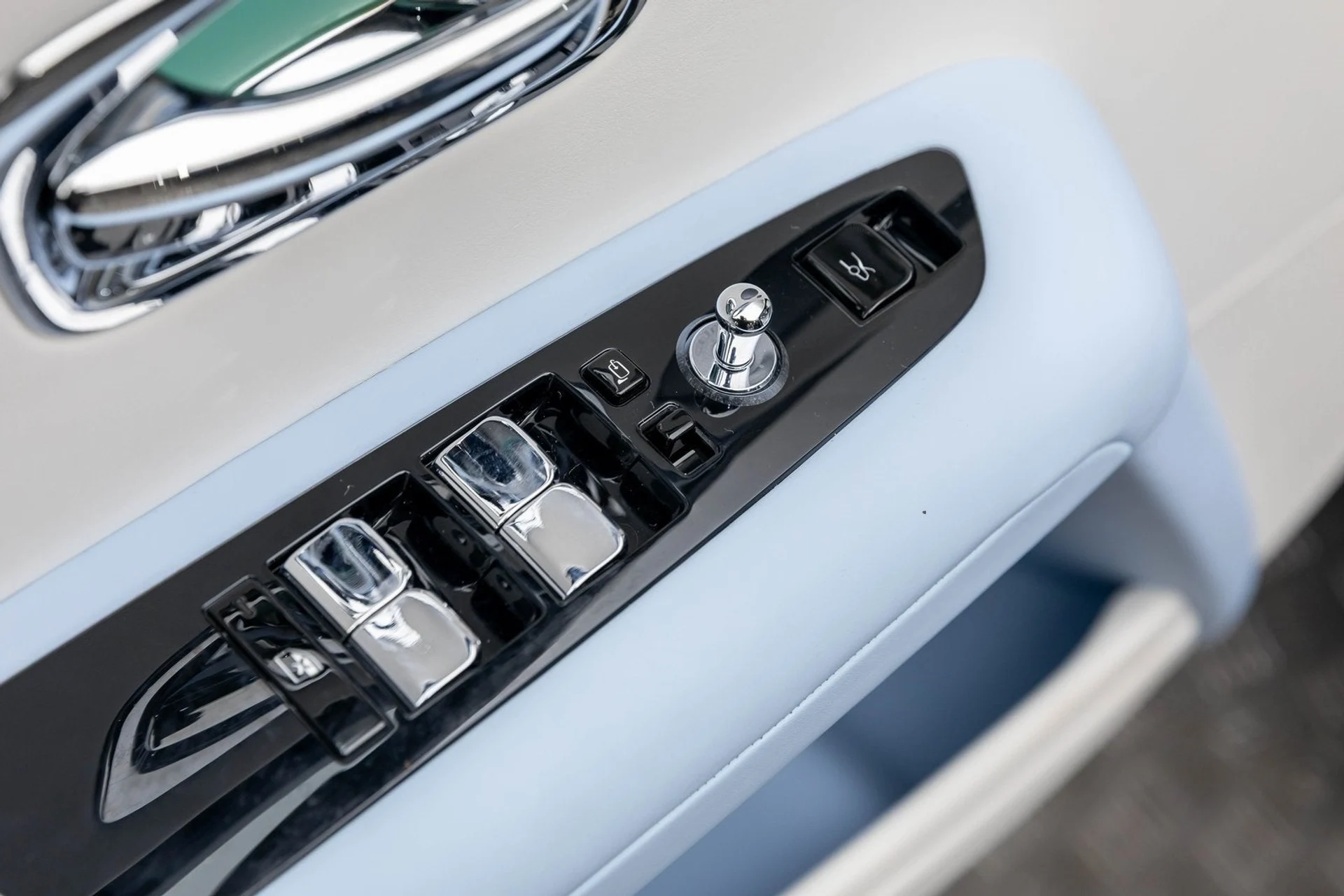 mph009_692719371_10_6fc1c3c590