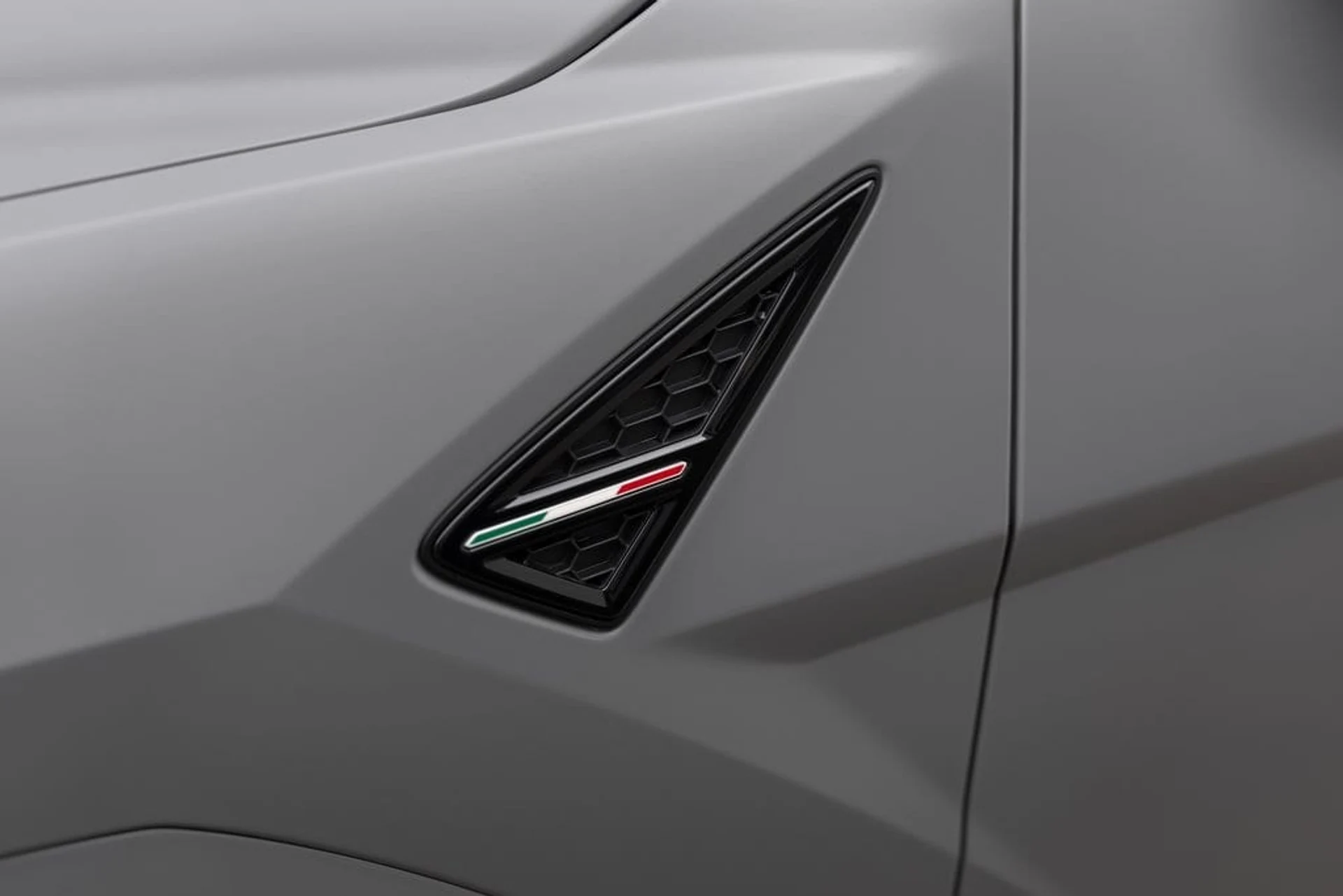 mph009_695891971_c8852e0e2a7f1cd856971f7206c21e3dx_d09cca5696